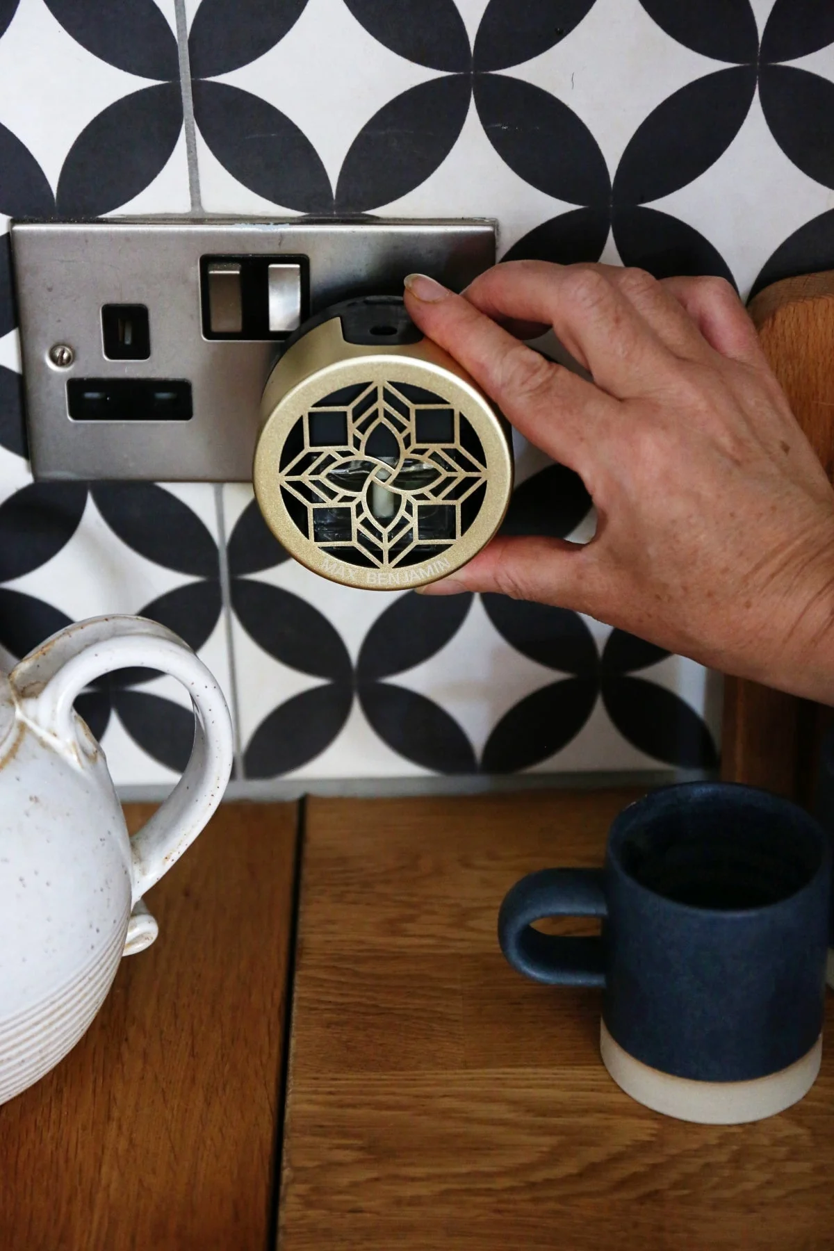 French Linen Water Wall Fragrance Diffuser & Refill