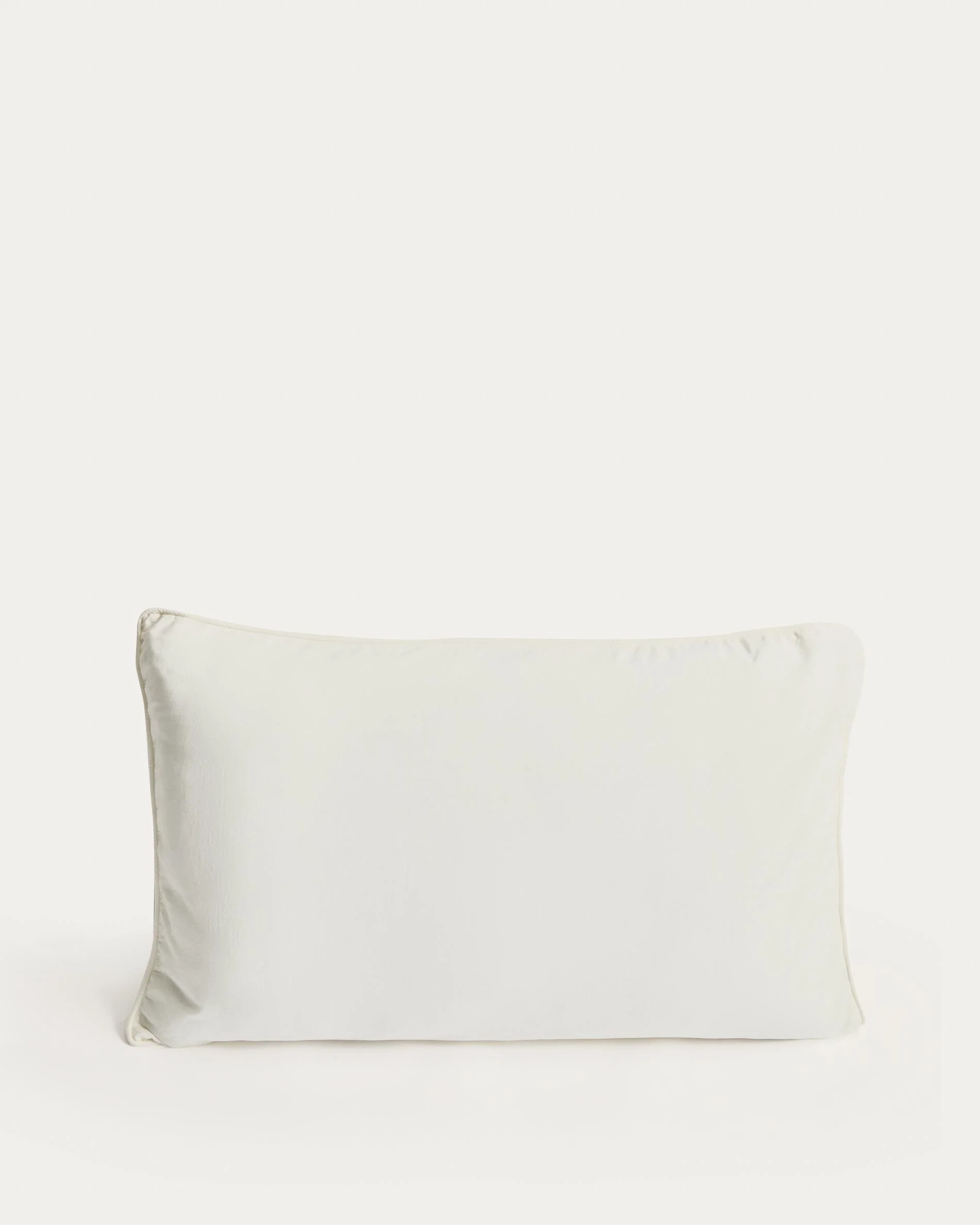 Sirale 100% cotton sateen pillowcase with washed white finish 45 x 110cm