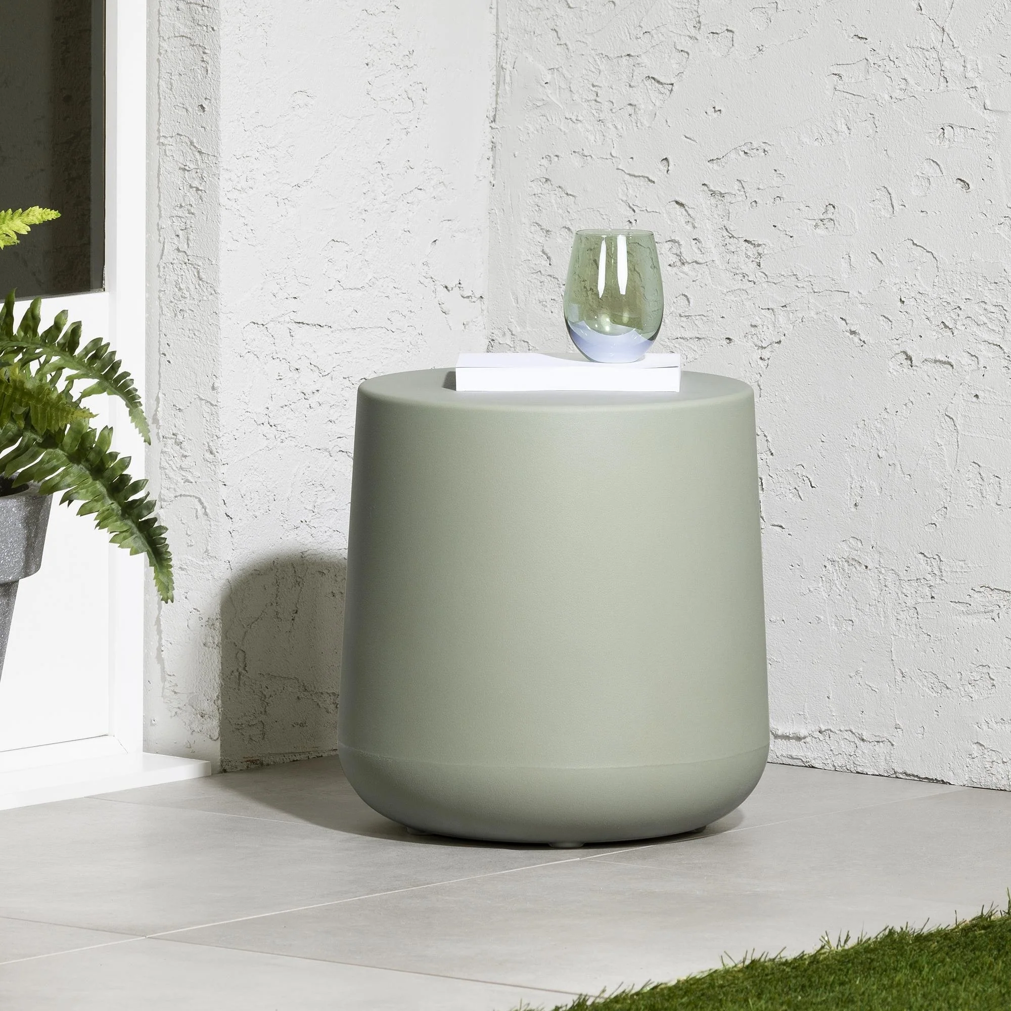 South Shore Dalya Round Outdoor Side Table