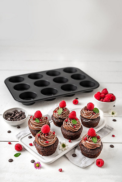 Moule à muffins 12 empreintes 38 x 26 cm Zenker Perfect Black
