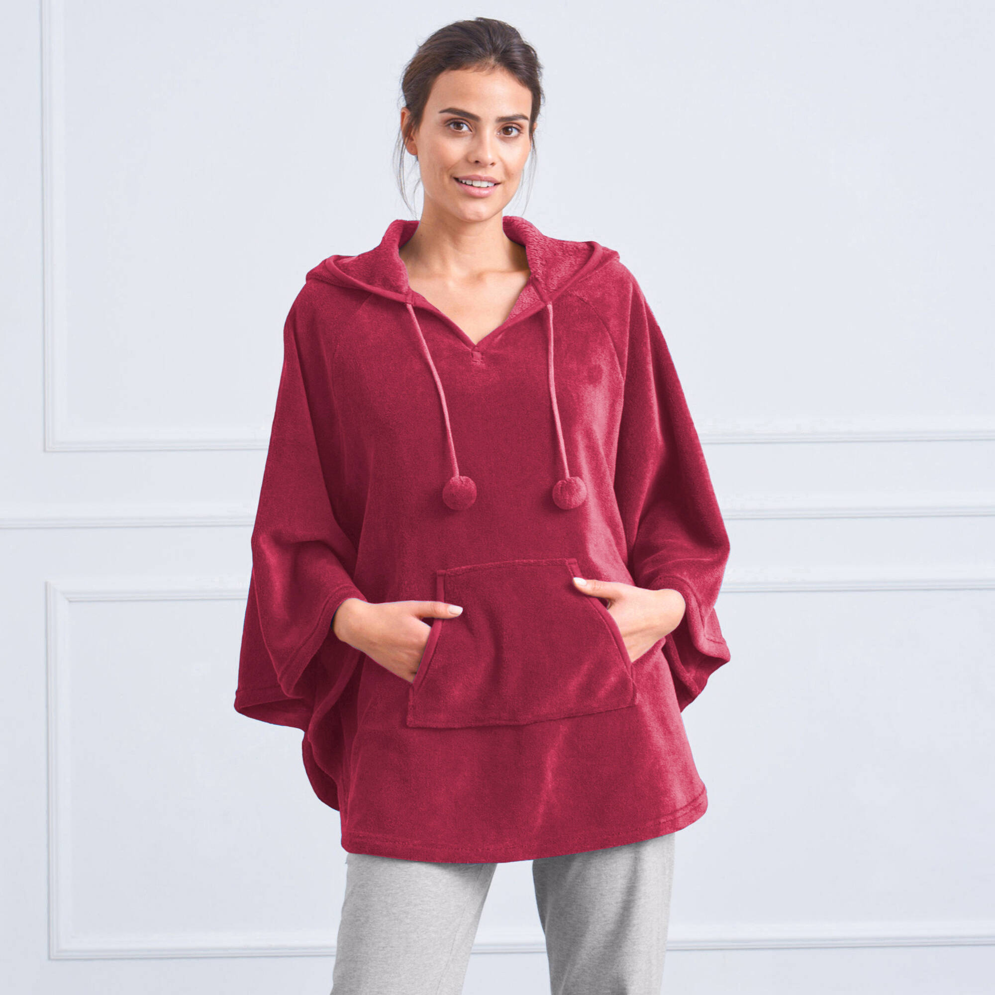 Poncho à capuche, maille polaire toucher peluche