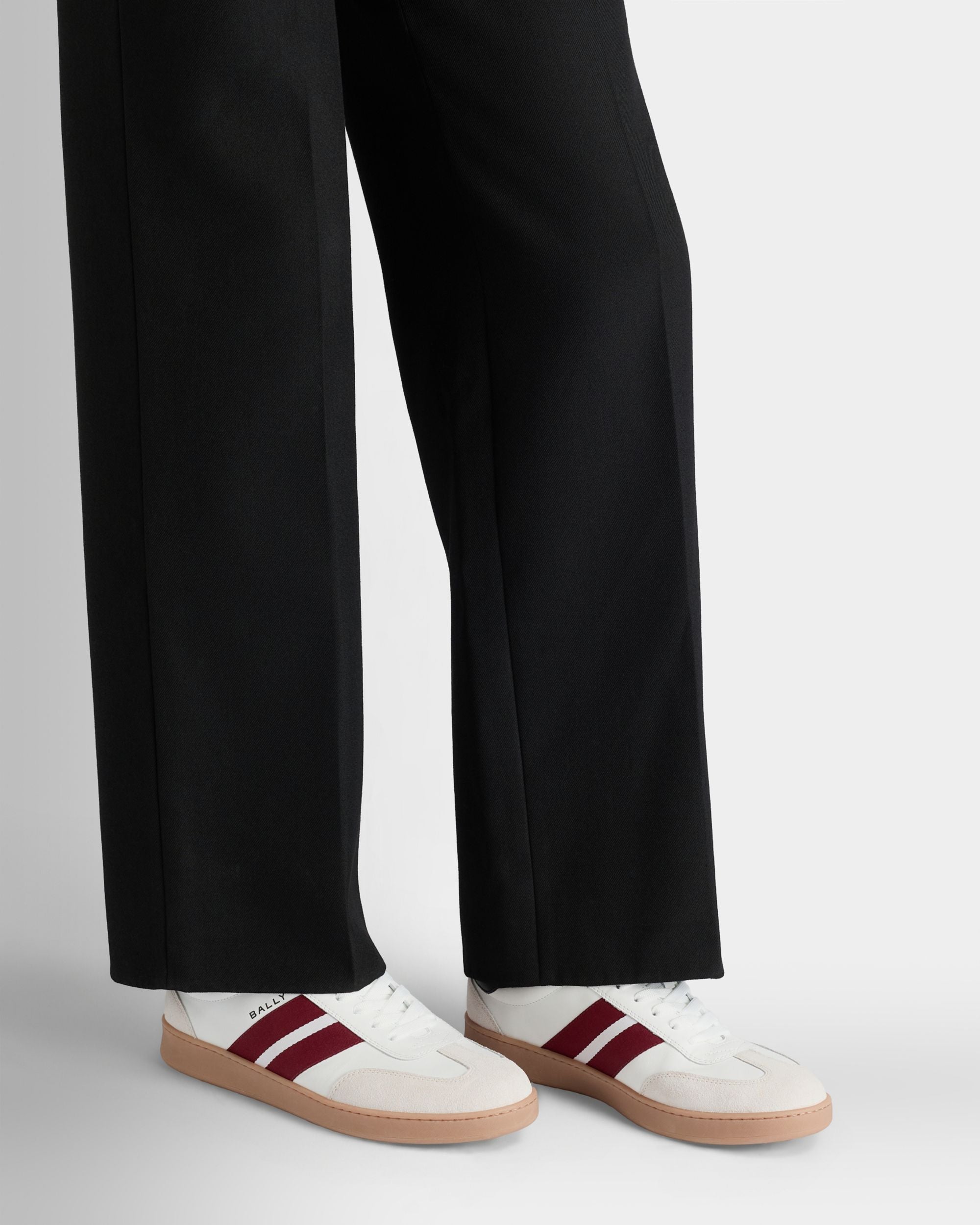 Retro Crest Sneaker Aus Leder In Weiß