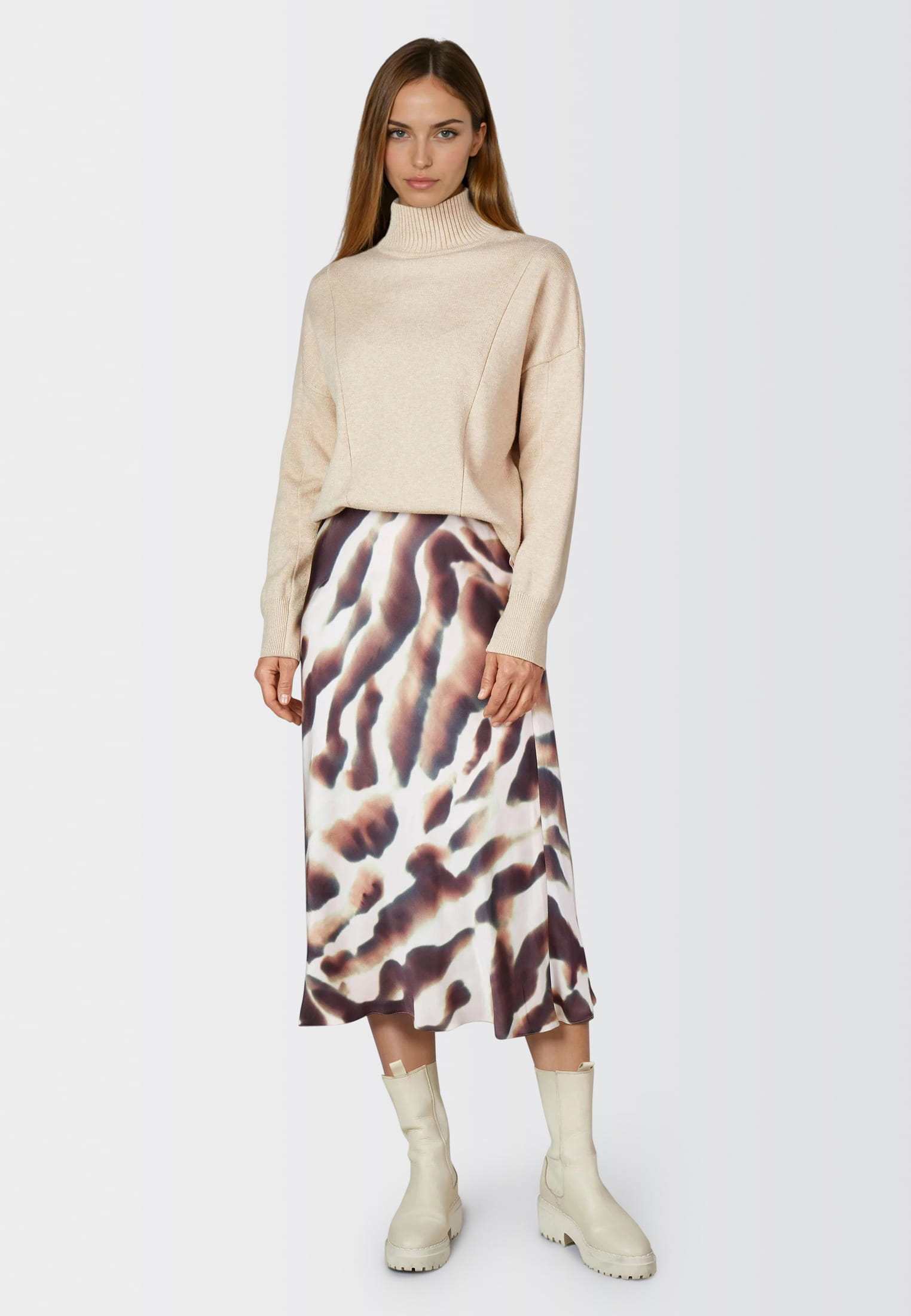 Pullover mit Teilungsnähten