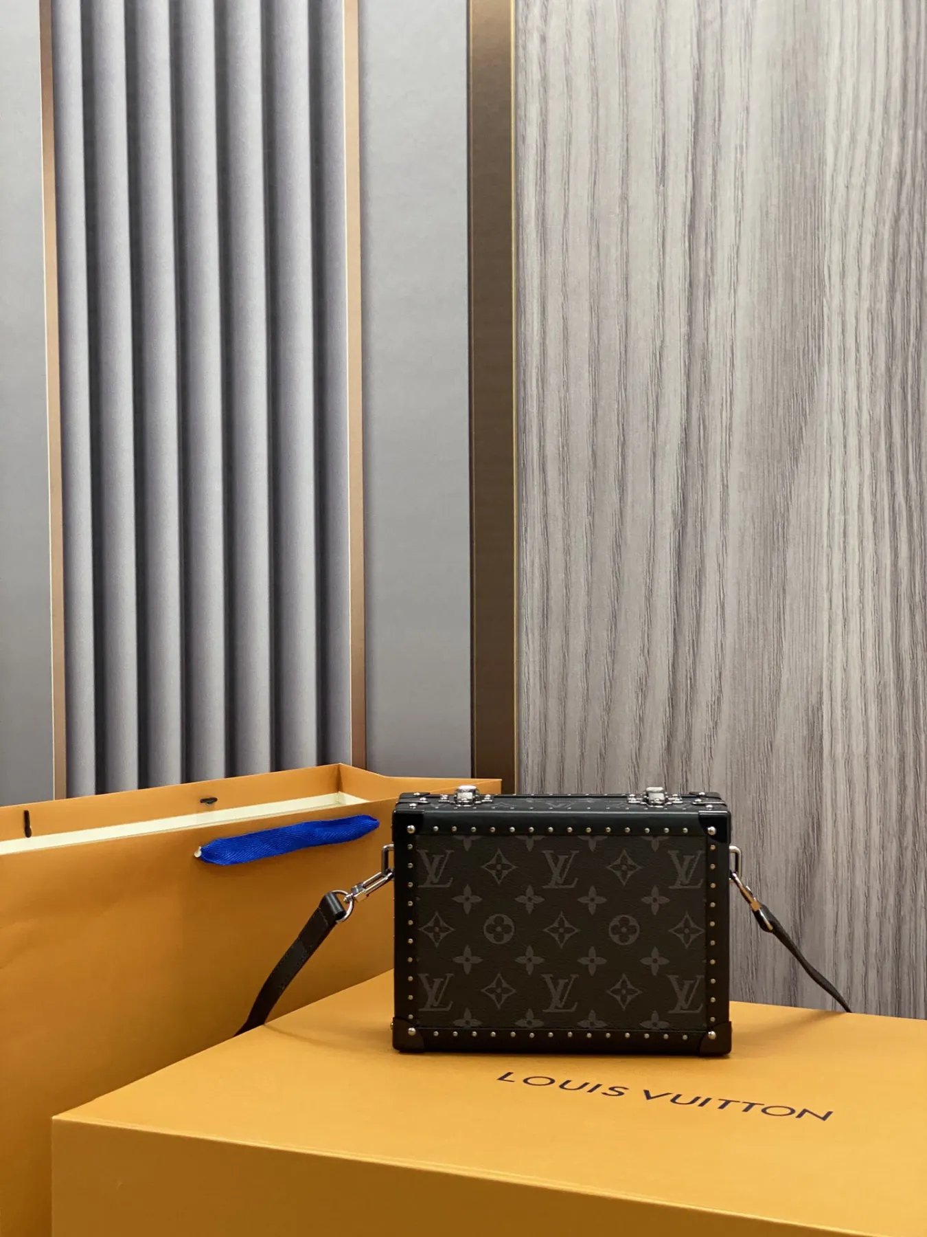 Louis Vuitton Clutch Box M20251