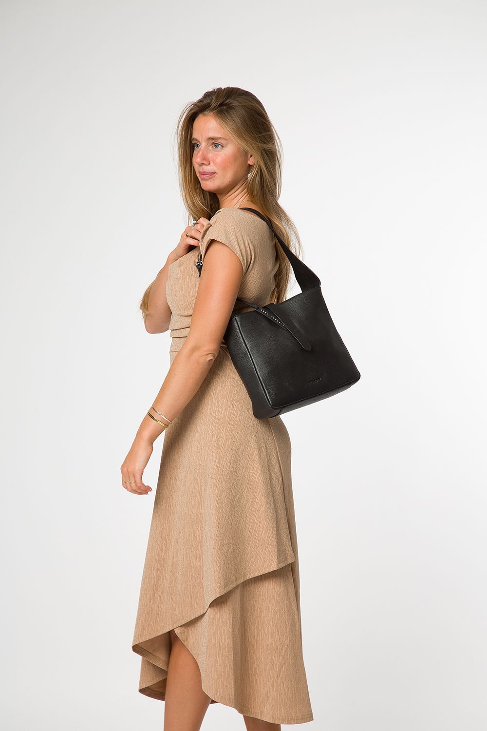 Pure Luxuries London Isola' Leather Tote Bag