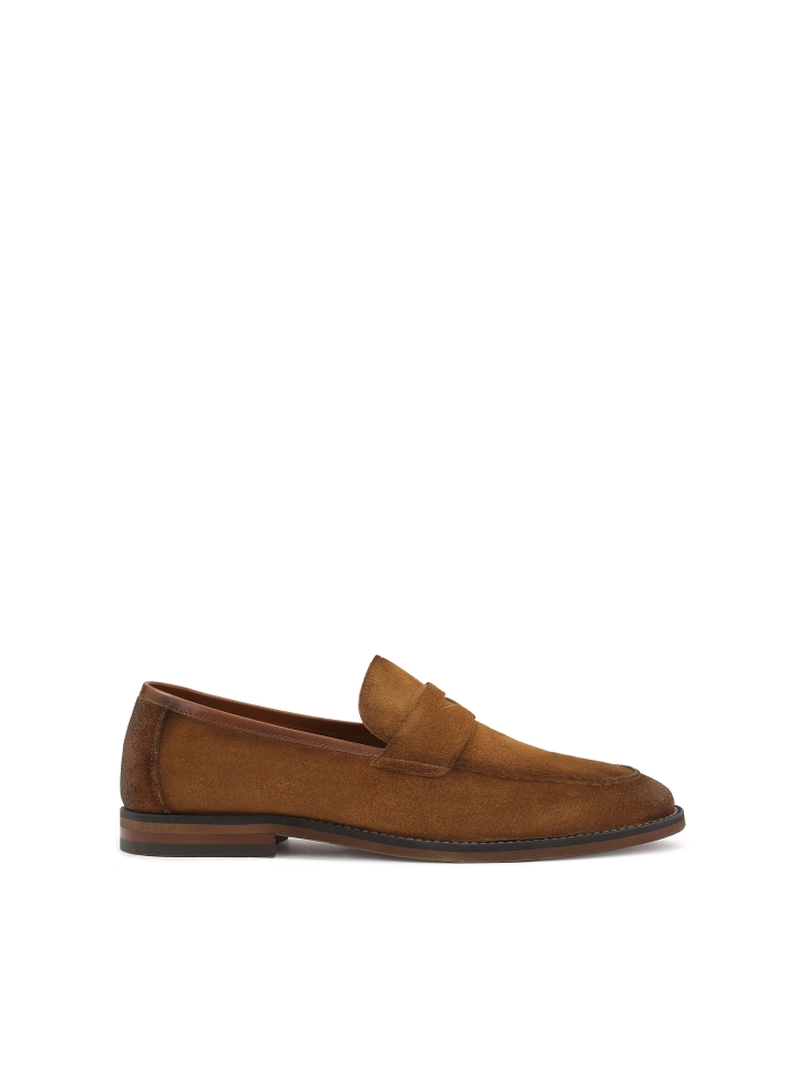 Suede loafers in brown color