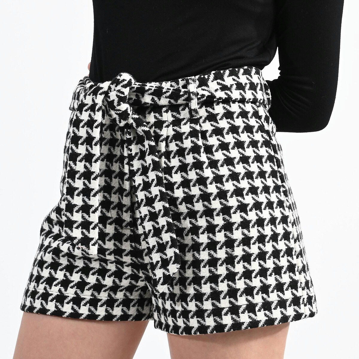 Short ceinturé motif pied de poule