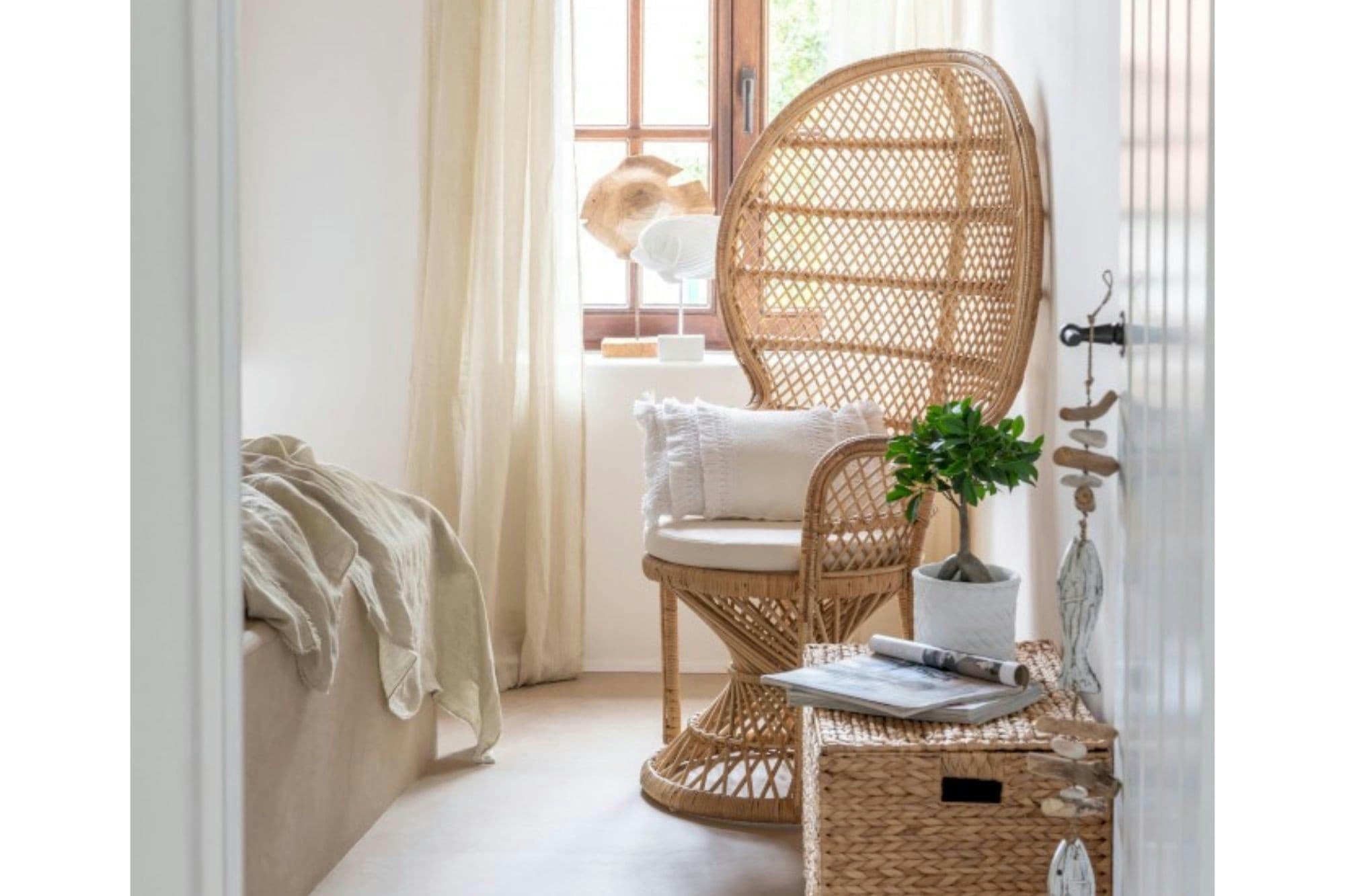 TAHITI - Fauteuil pomare en rotin avec coussin