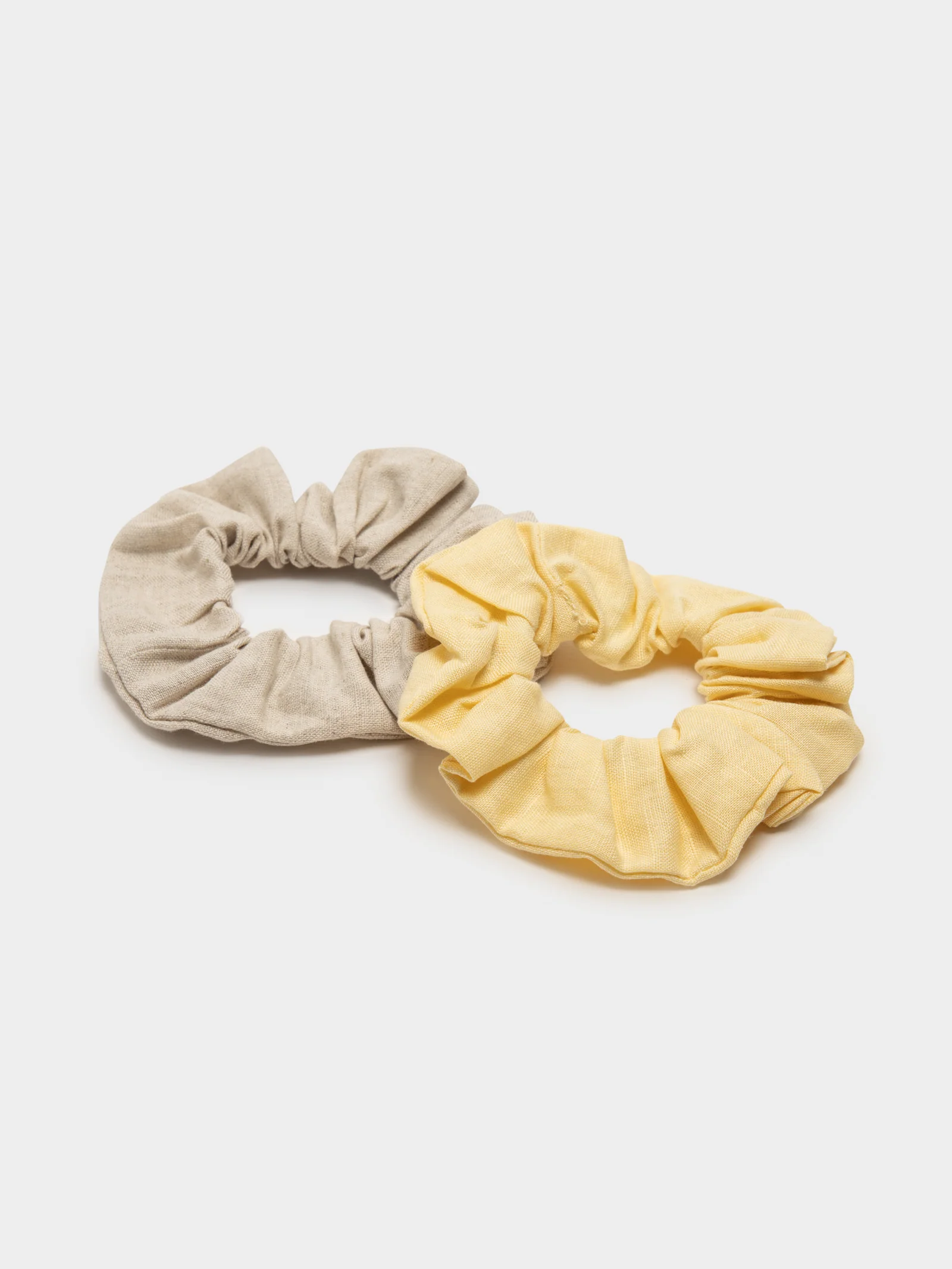 2 Scrunchies