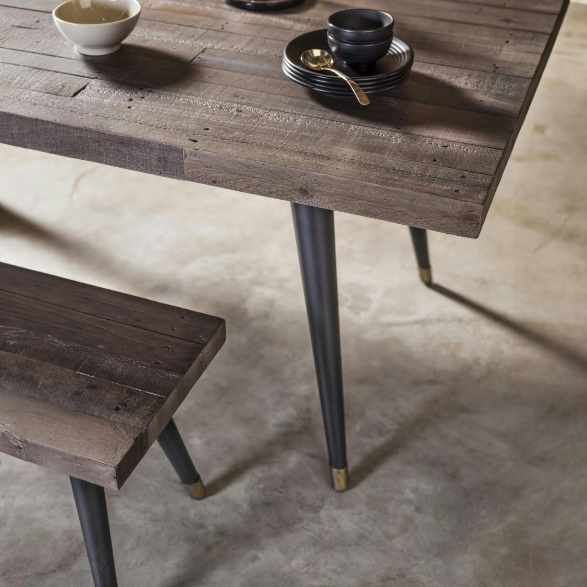 Table à manger extensible bois recyclé piètement effet laiton vieilli 140-180 cm ADÉLAÏDE
