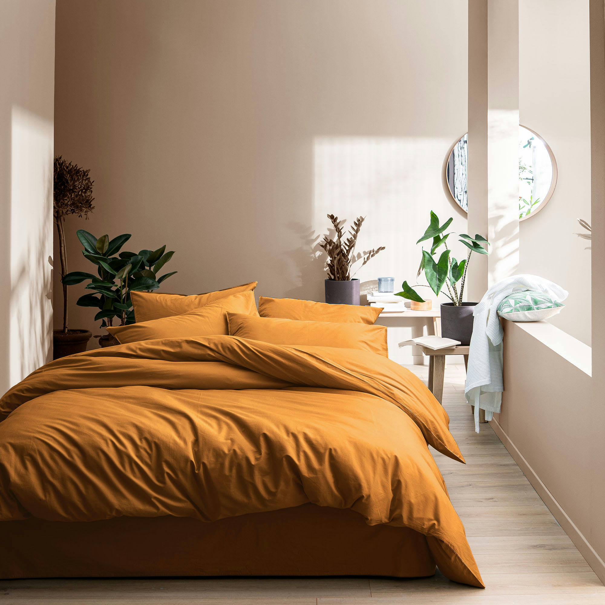 COTON LAVÉ VOLANT - Parure de lit unie en coton lavé Caramel 240x220+2x65x65cm