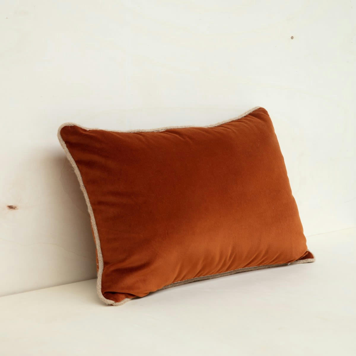 MAINTENANT - Coussin en velours marron orangé 40x65