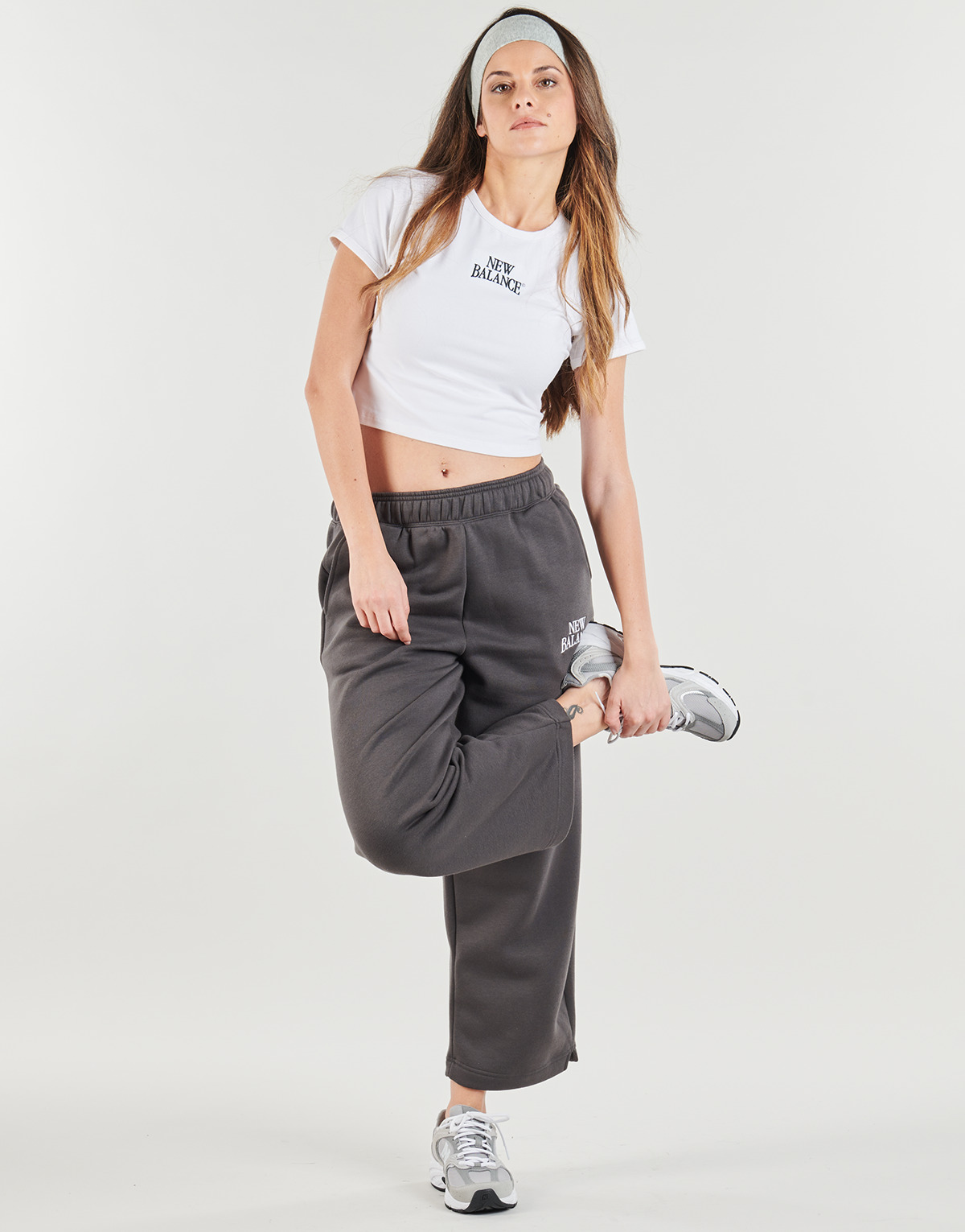 New Balance - LINEAR HERITAGE FLEECE BARREL PANT - Black