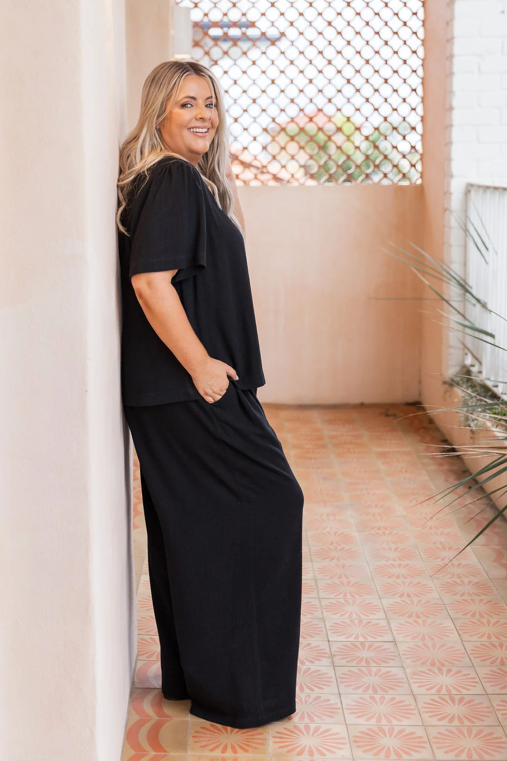 Daphne Top in Black