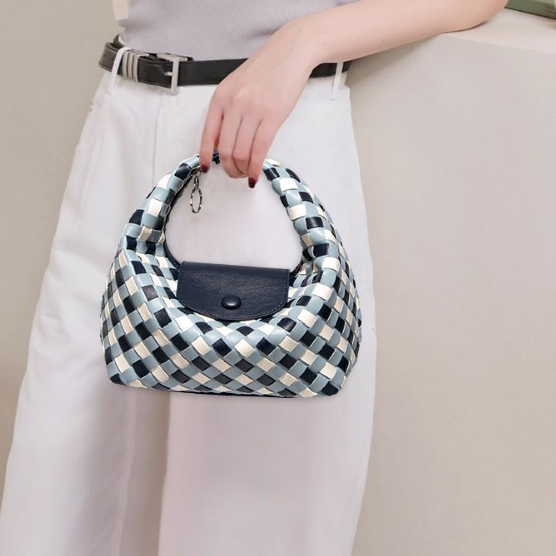 PEACH ACCESSORIES Tri-Color Blue & Cream Checks Top Handle Bag