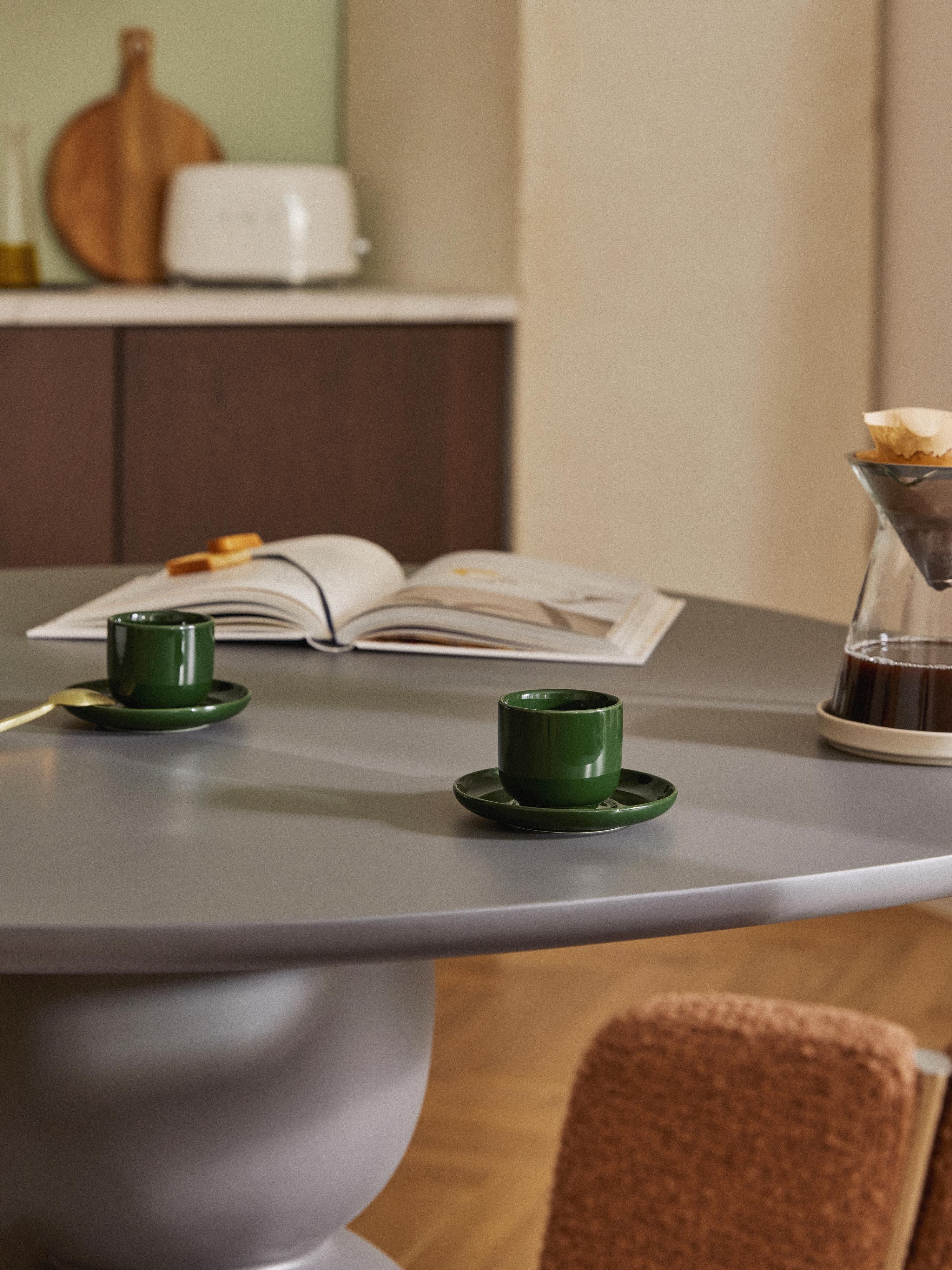 Porzellan-Espressobecher Nessa mit Untertassen, 4er-Set