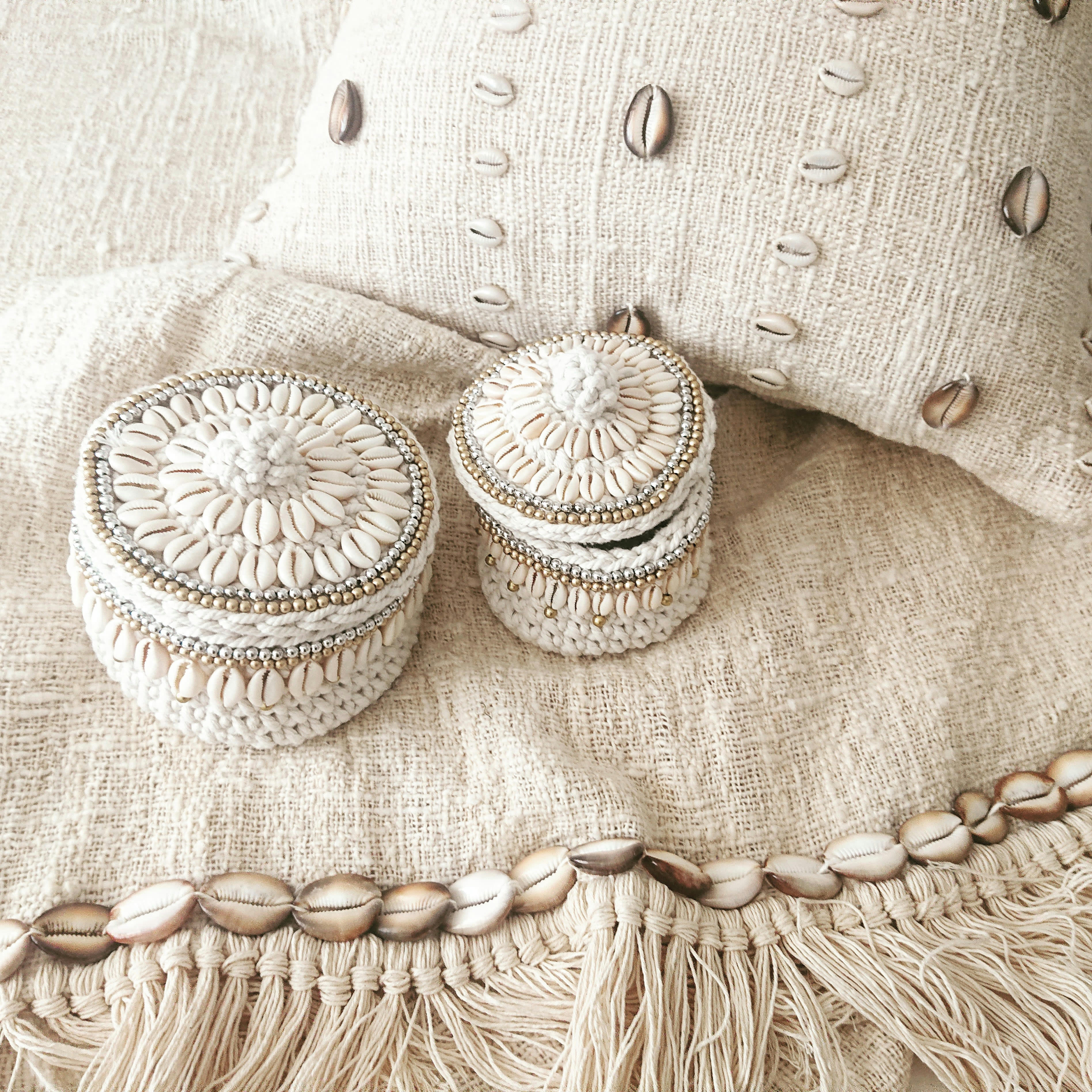 - Panier en crochet avec couvercle, blanc D10xH7 cm