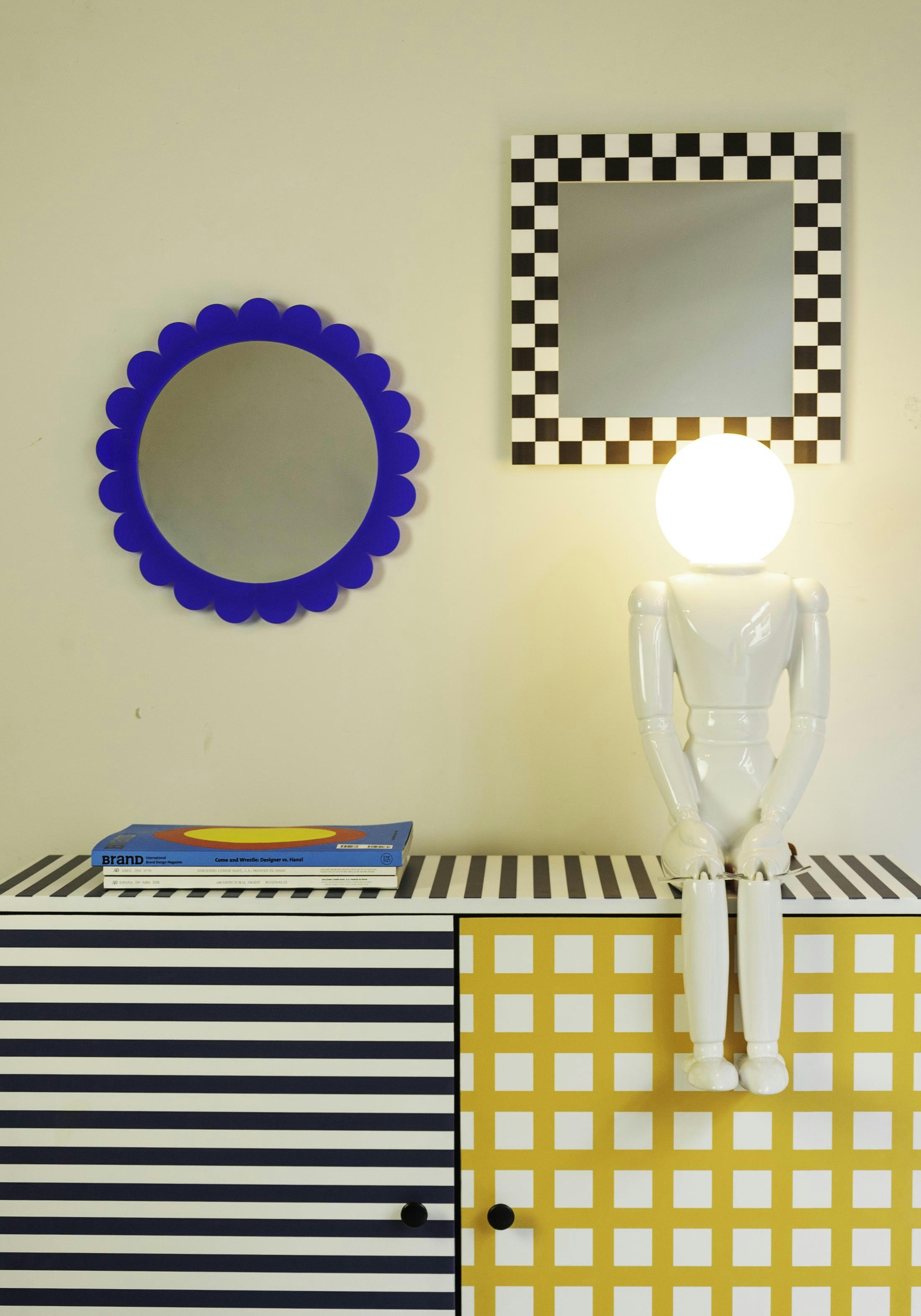 FLOWERS - Miroir acrylique en forme de fleur