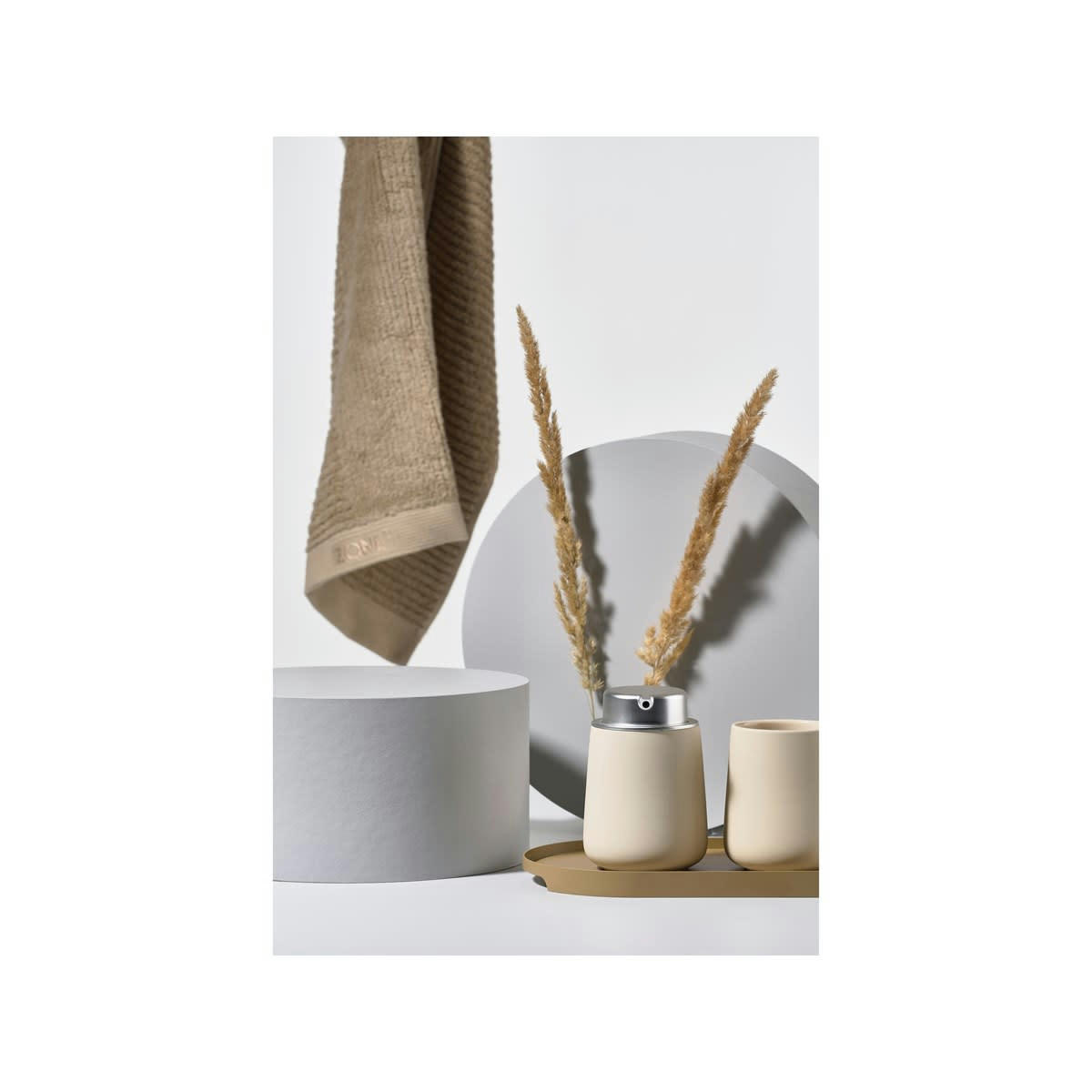 NOVA - Distributeur de savon en porcelaine beige sable