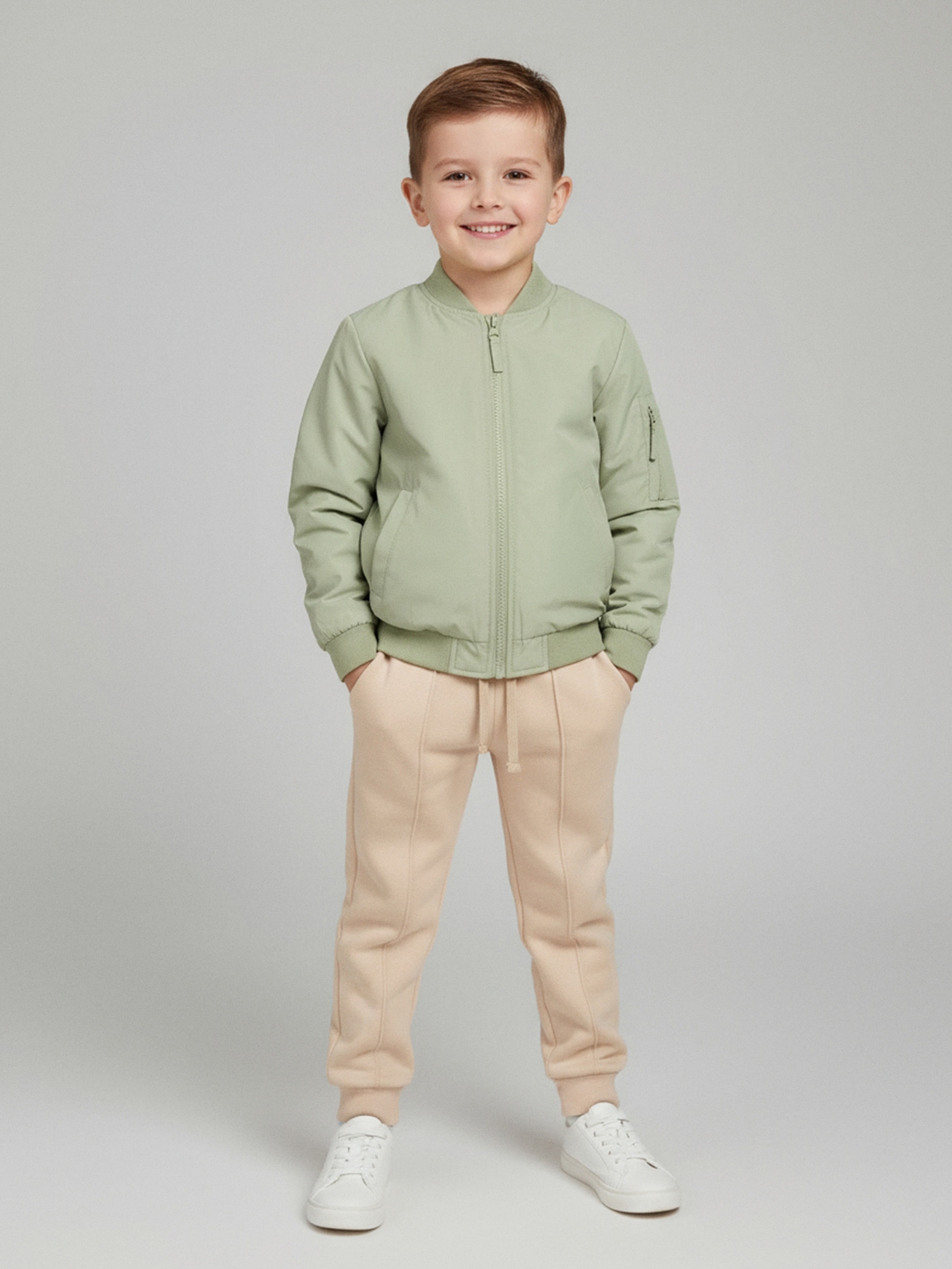 Spodnie jogger z przeszyciami