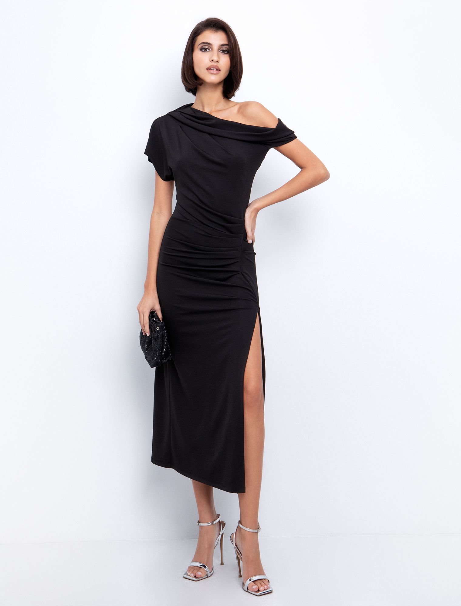 Xmas: One shoulder φόρεμα με σκίσιμο