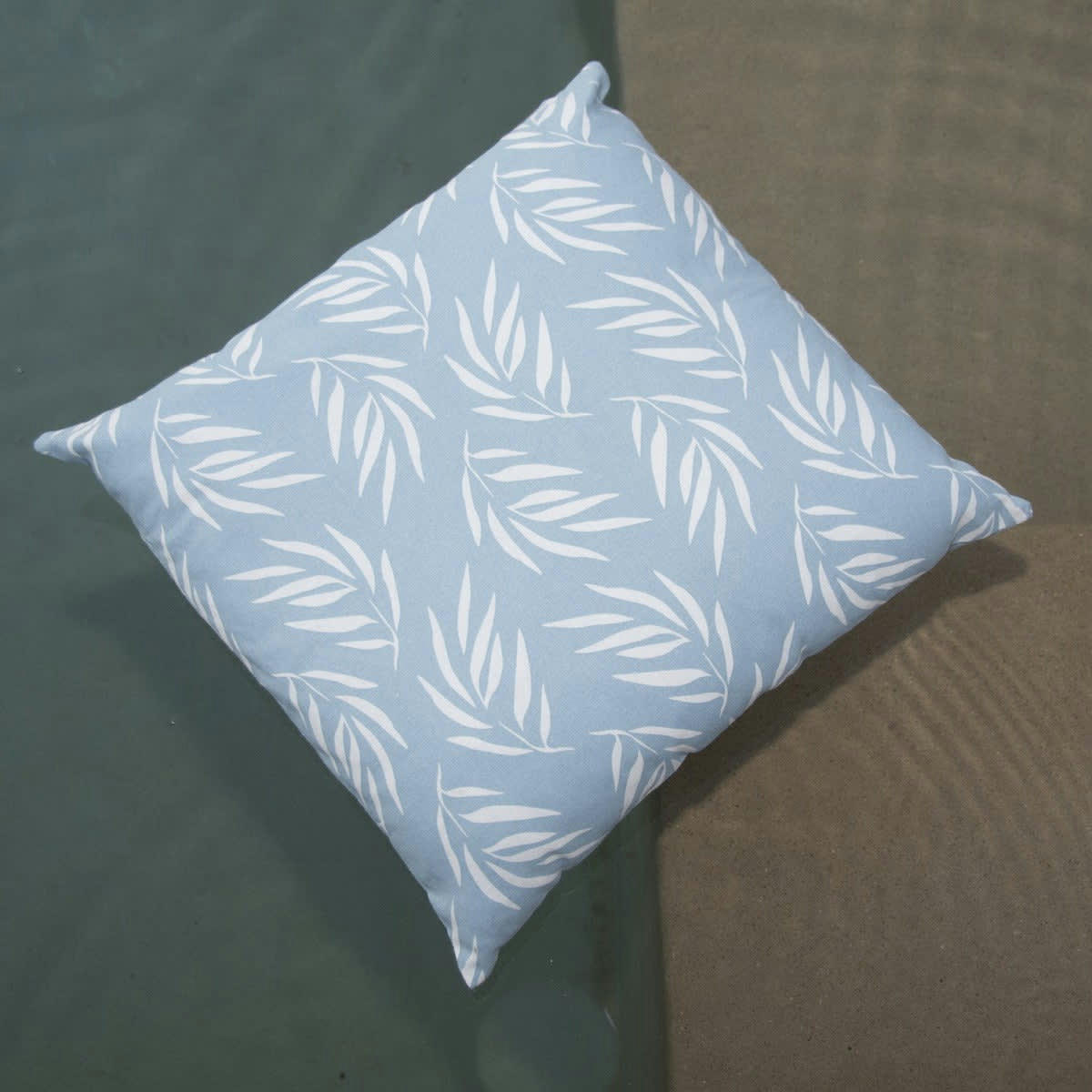 FOLIAGE - Housse de coussin d'extérieur coton  50x50 bleu ciel
