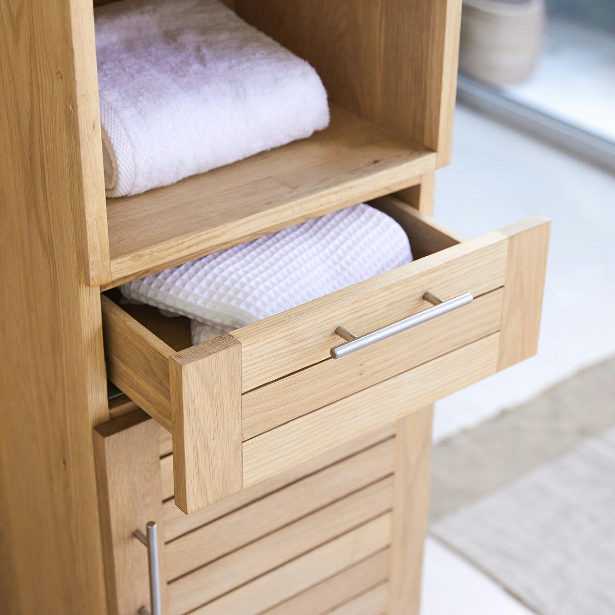 SOHO - Colonne en chêne massif