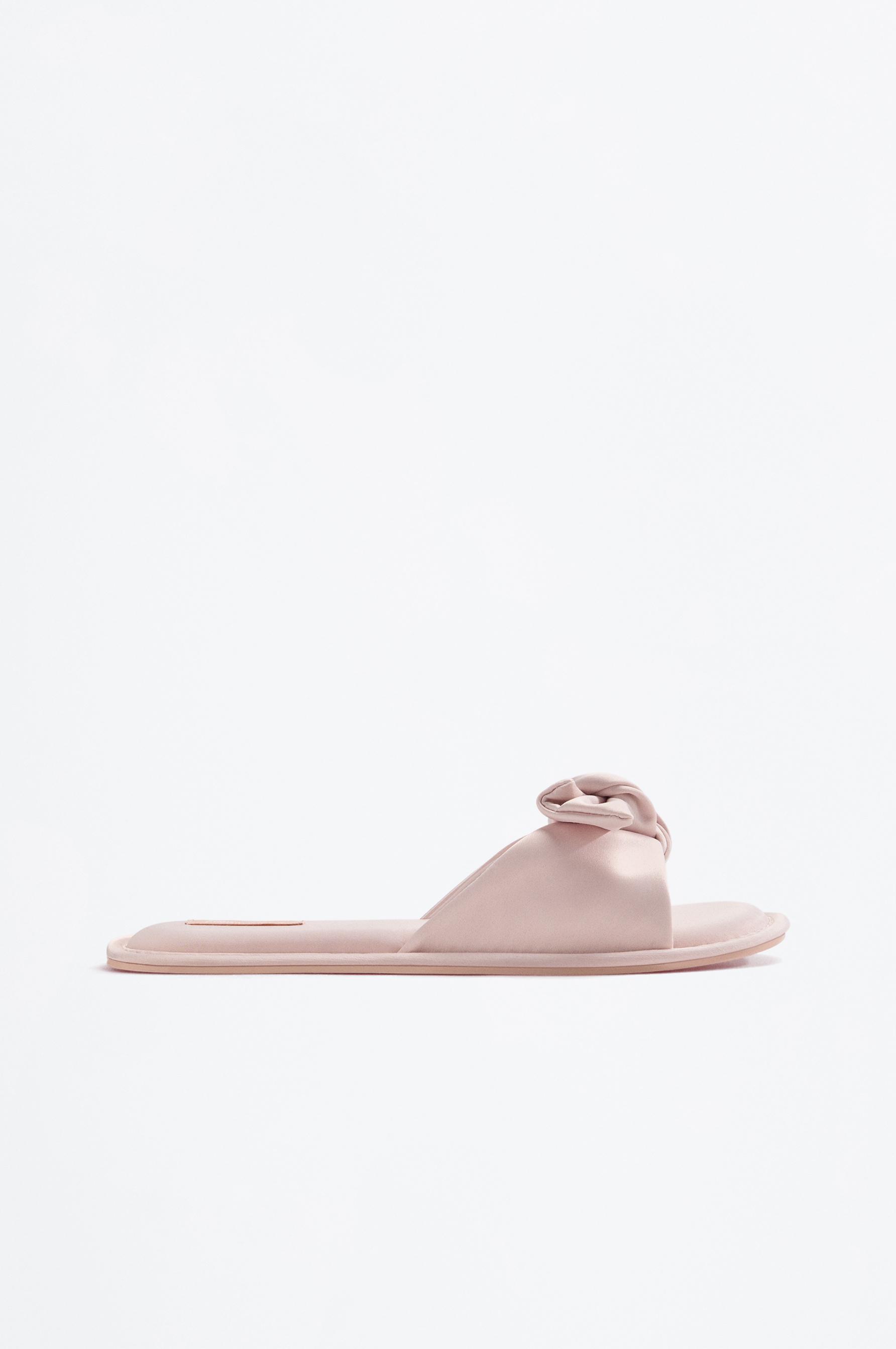 ZAPATILLA DE CASA LAZO