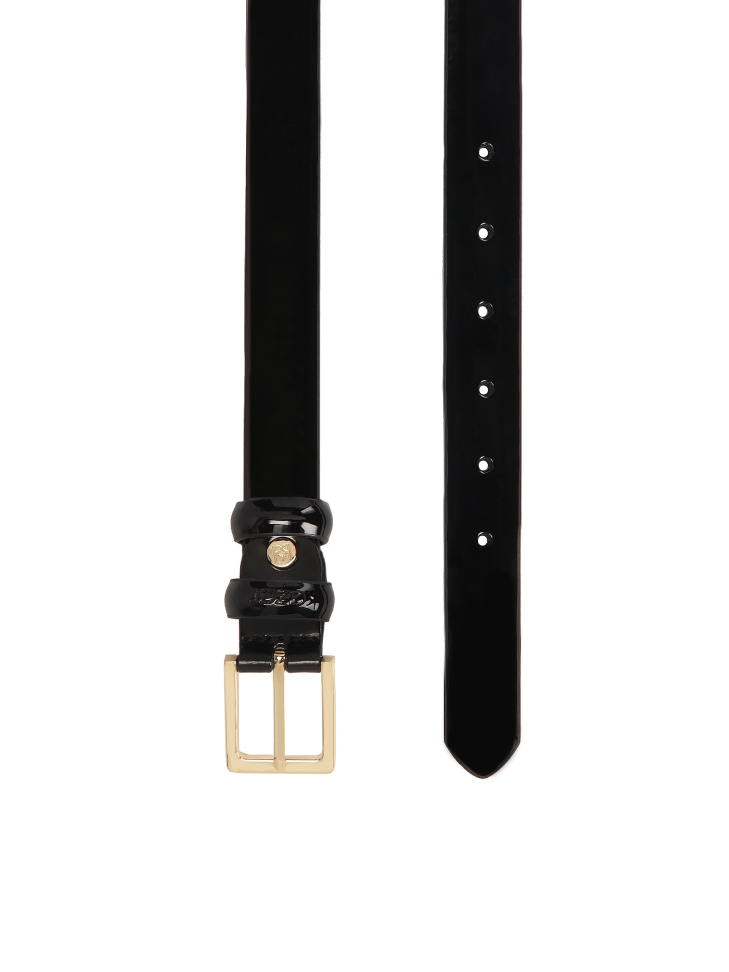 Narrow patent belt with a subtle buckle