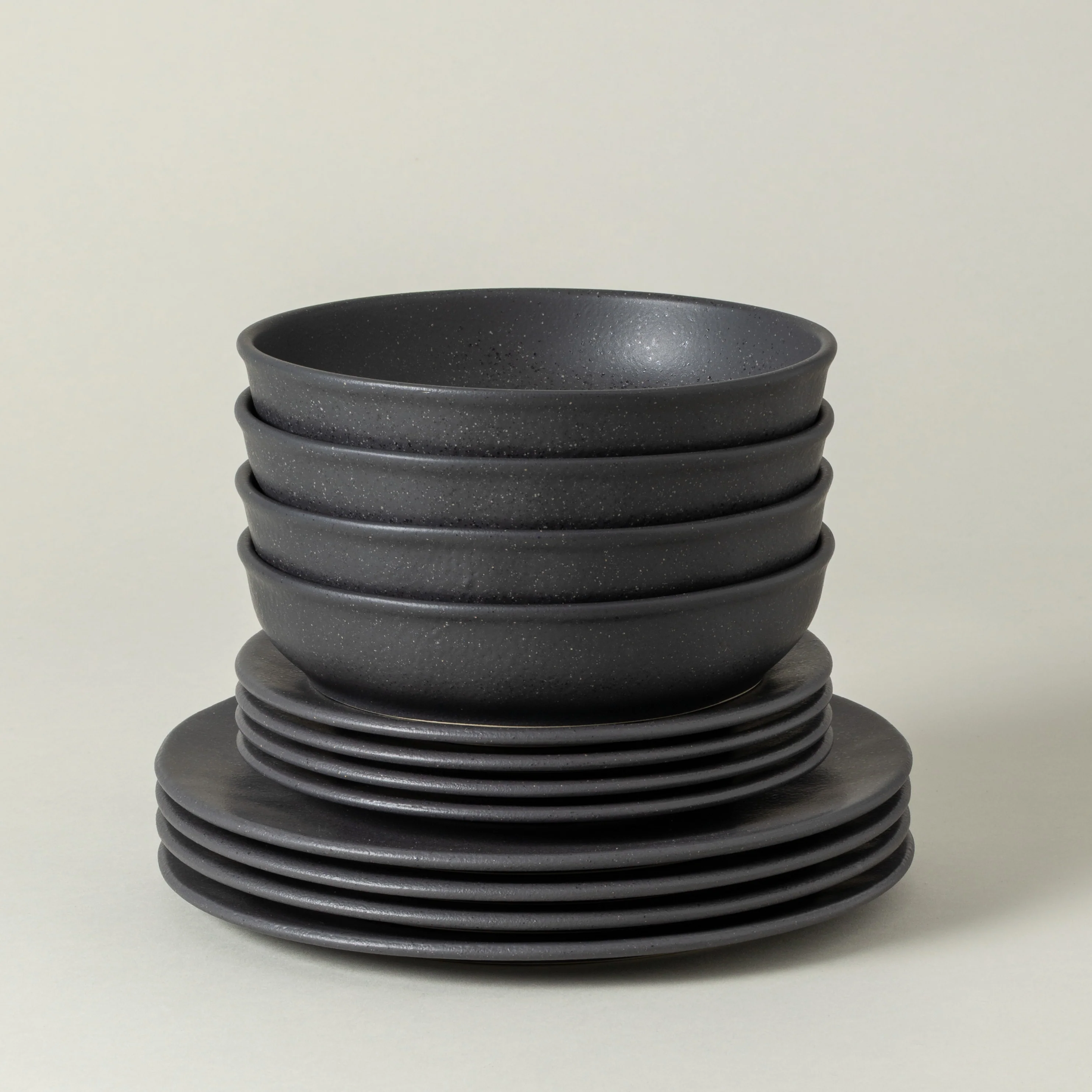 12-Piece Dinnerware Set with Soup/Pasta Bowl Roda