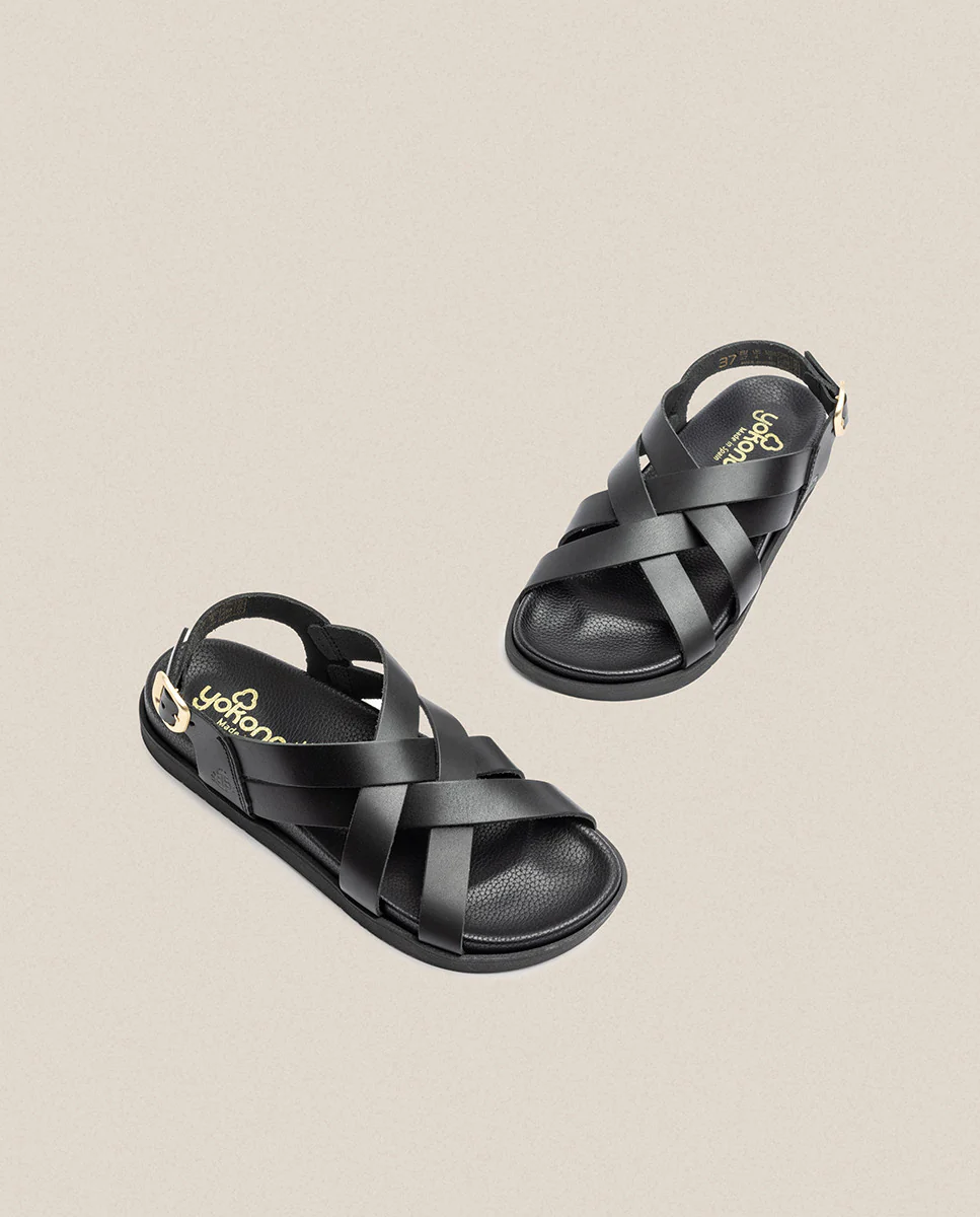 Sandalia plana Morena 005 negro