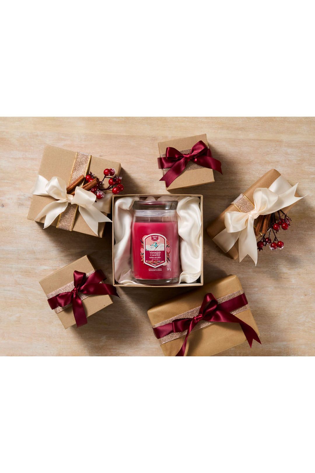 Yankee Candle Signature Large Jar Santa On Skis