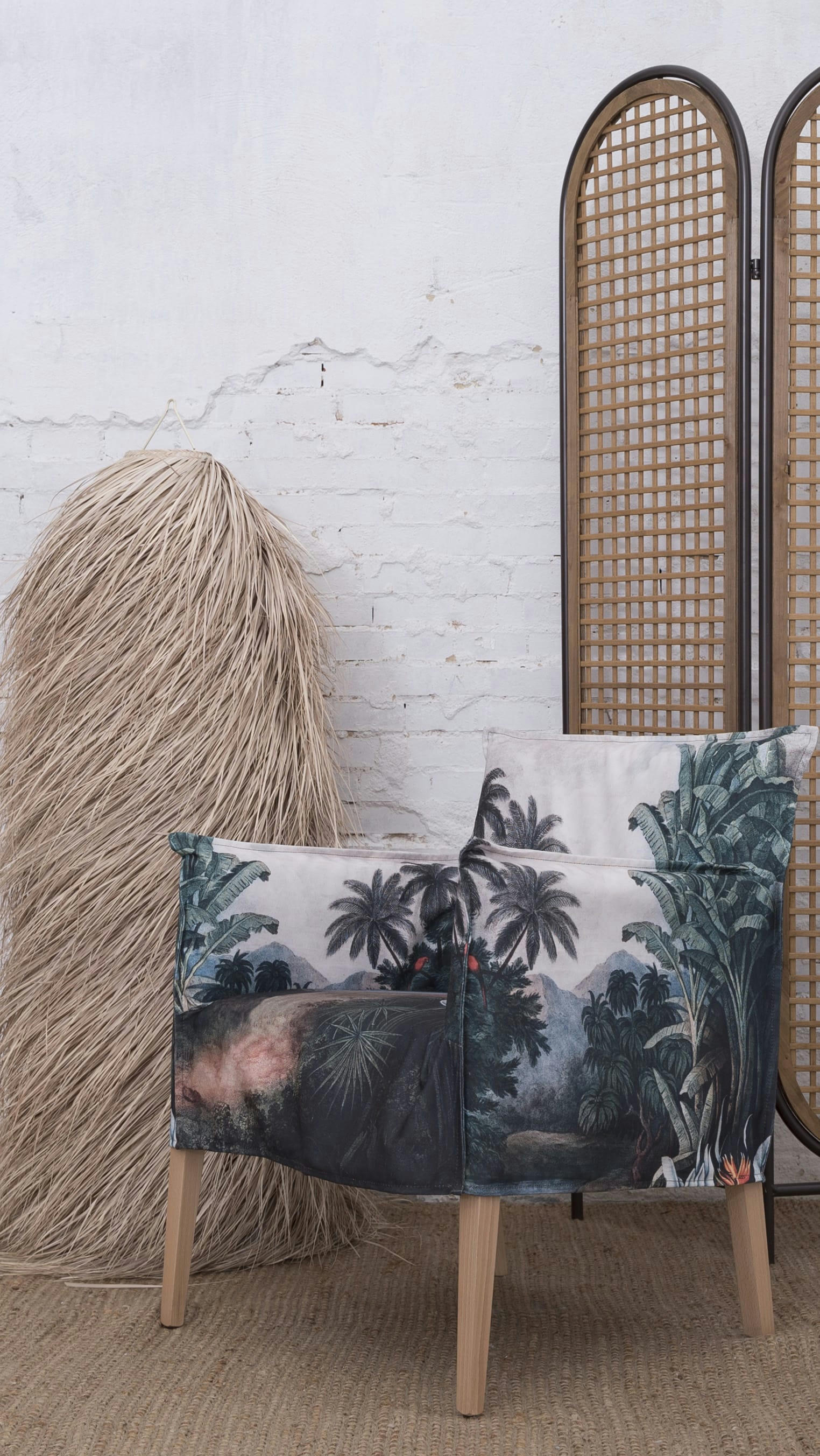 SINTRA - Fauteuil en bois massif d'hêtre avec imprimé jungle.