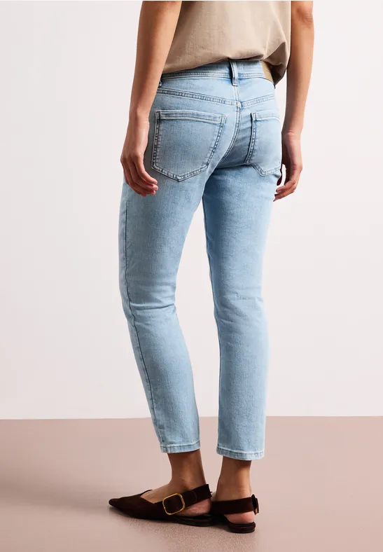 Mid Waist Slim Leg Jeans im Slim Fit