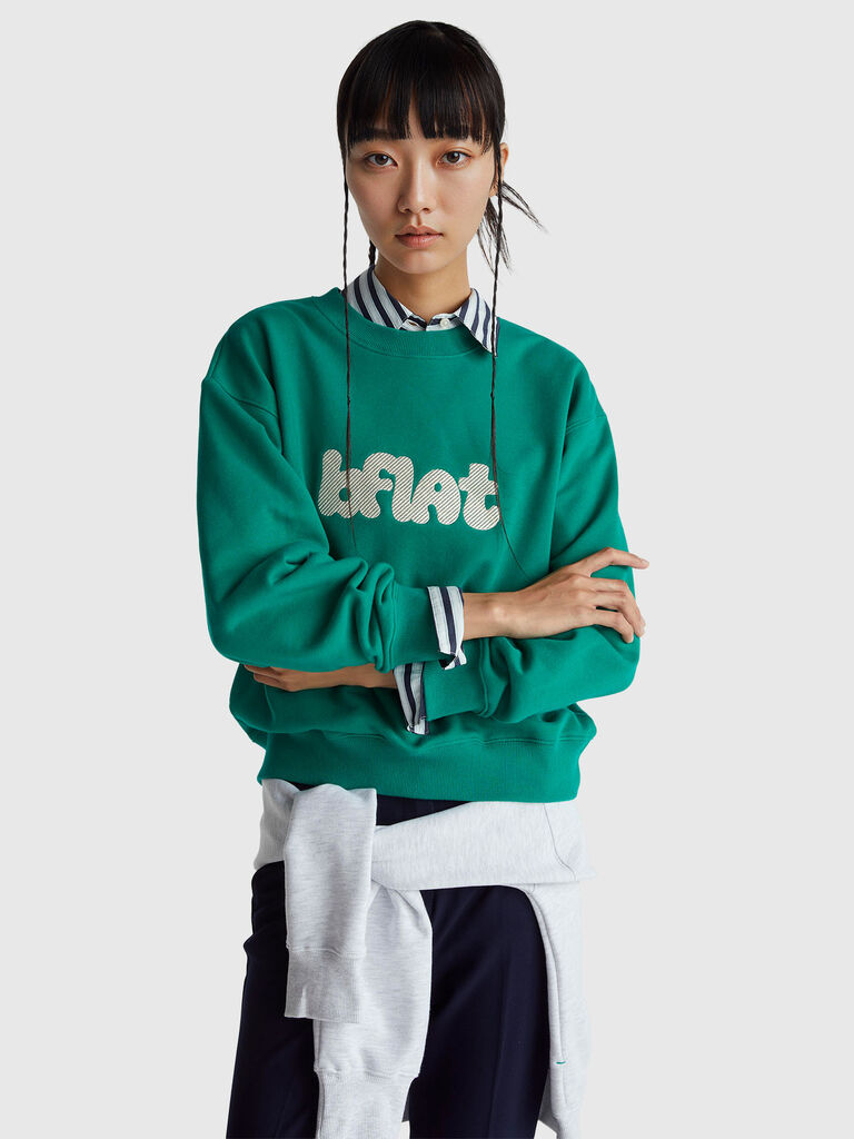 Sweatshirt with embroidery