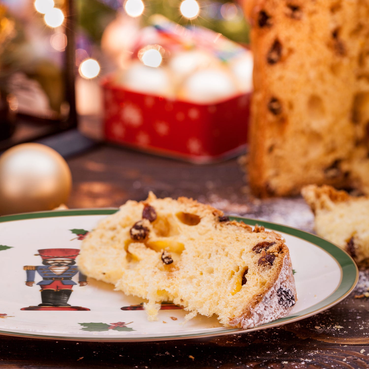Piatto panettone soldatini in porcellana, 31 cm