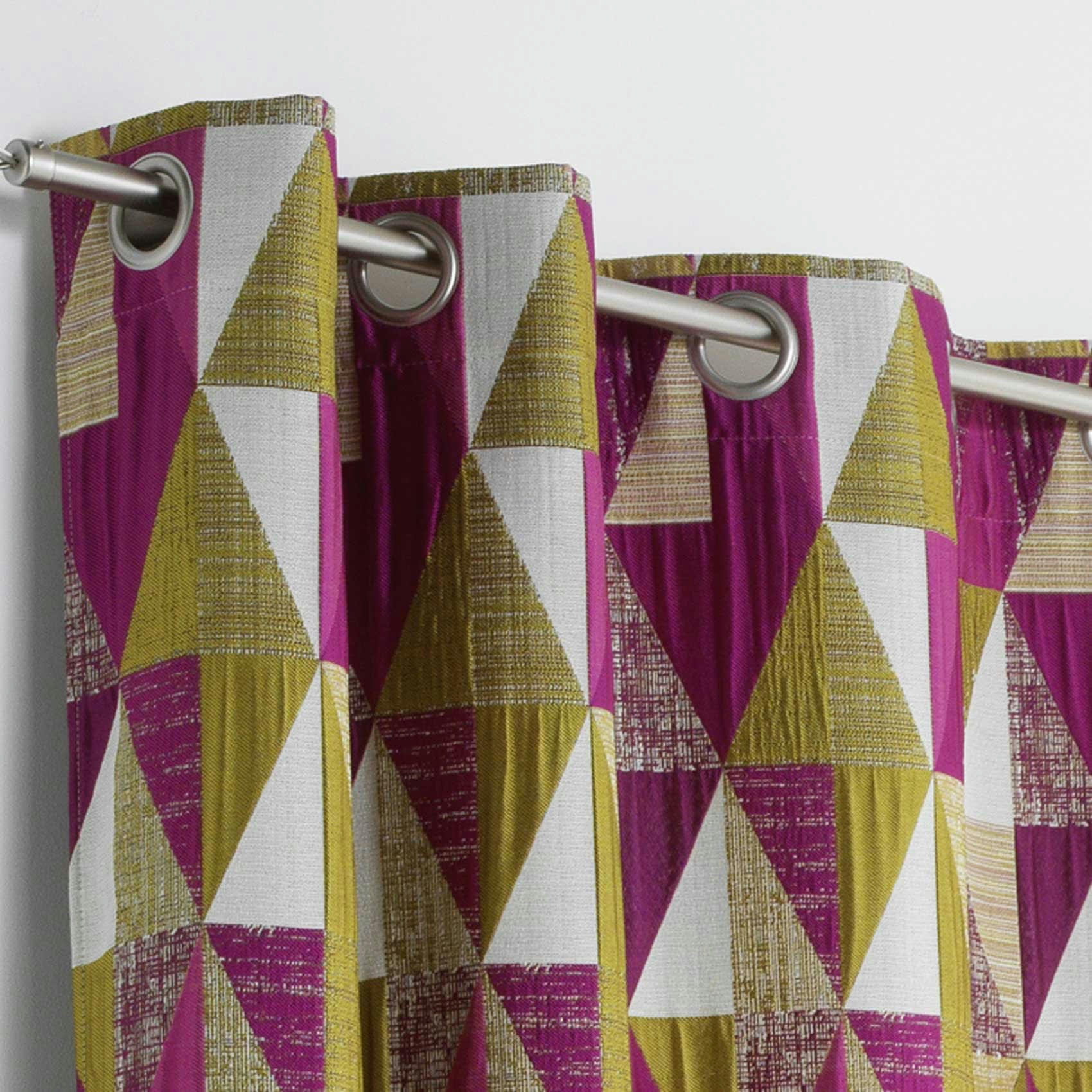 - Rideau design à motifs triangulaires jacquard rose blush 140x260 cm