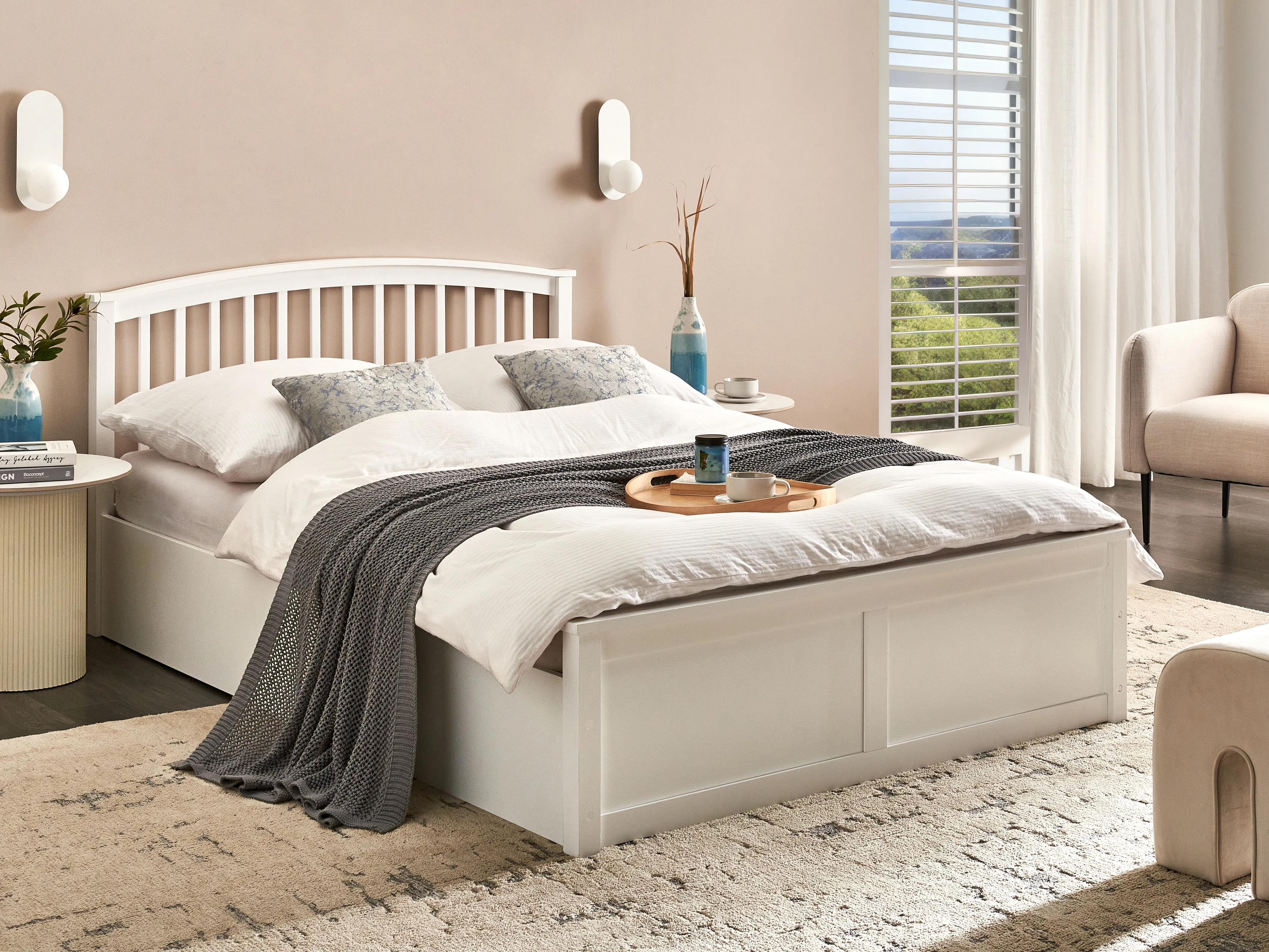 Ottoman Bed Pine Wood CLARBEC 140 x 200 cm (EU Double) White