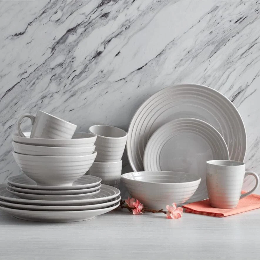 Sophia 16 Piece Dinnerware Set, Service for 4