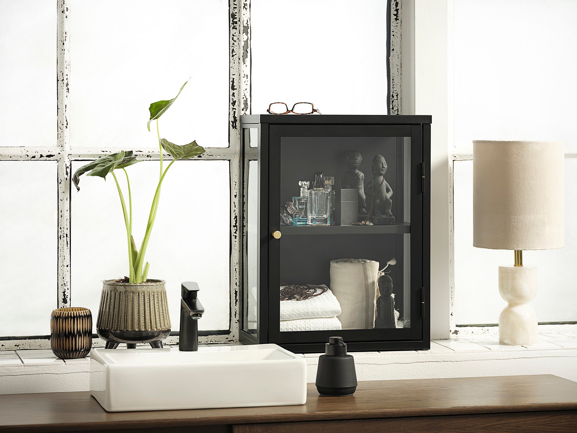 Rebellenclub Nimbin Vitrinekast - 60 x 45 cm - Zwart