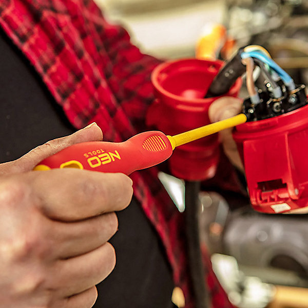 Jeu De 5 Tournevis Isolés Neo Tools 04-220 1000v Spécial électricien