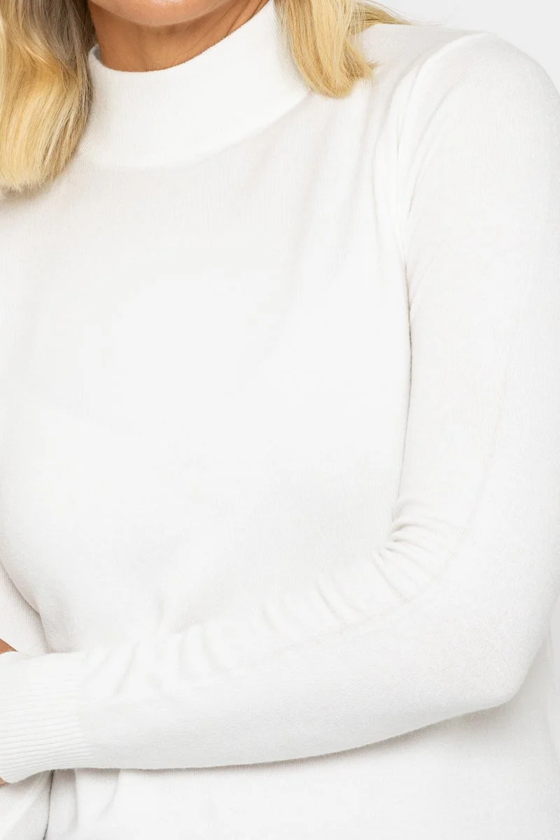 Turtleneck Knit in White