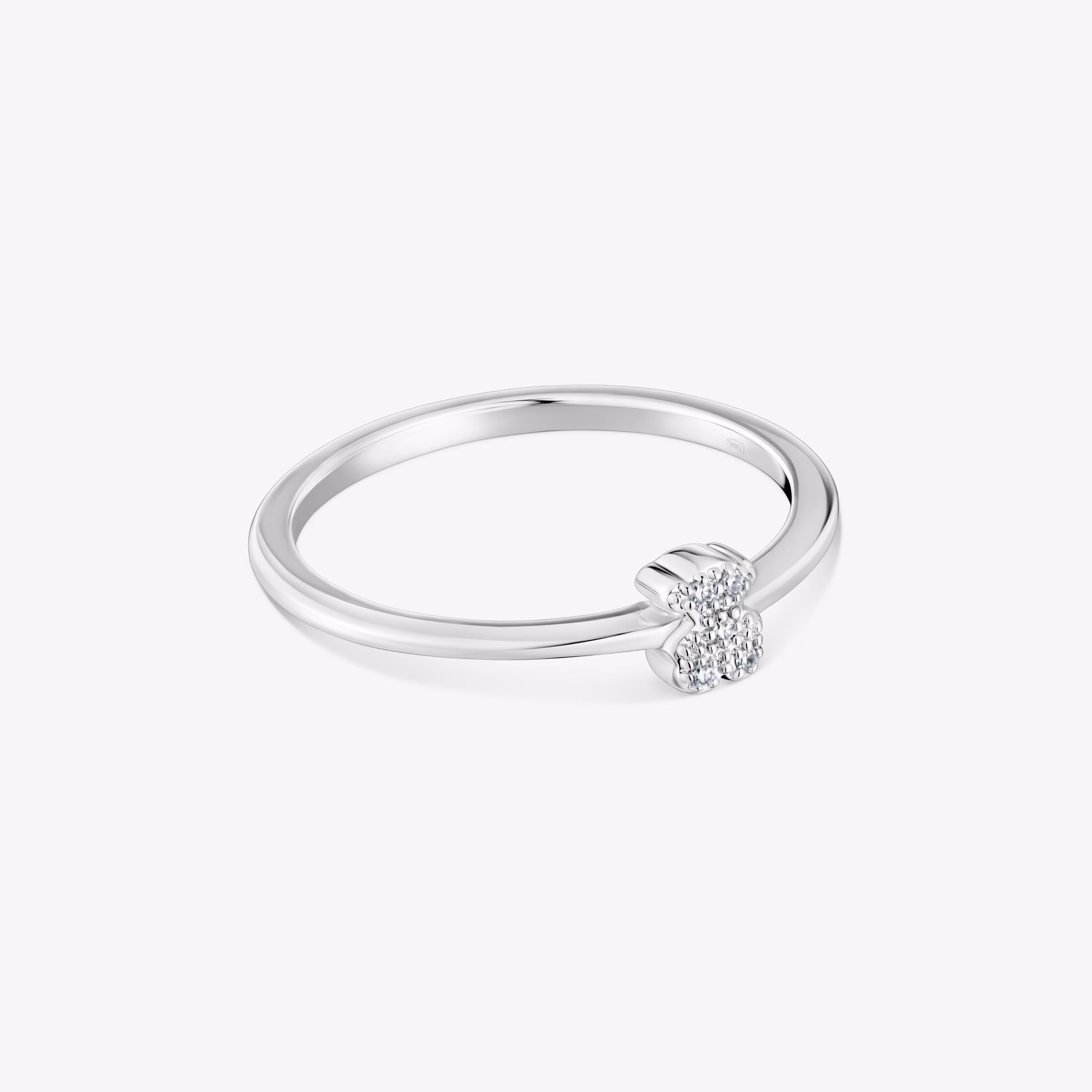 Anillo pequeño oso de oro blanco con diamantes TOUS Grain