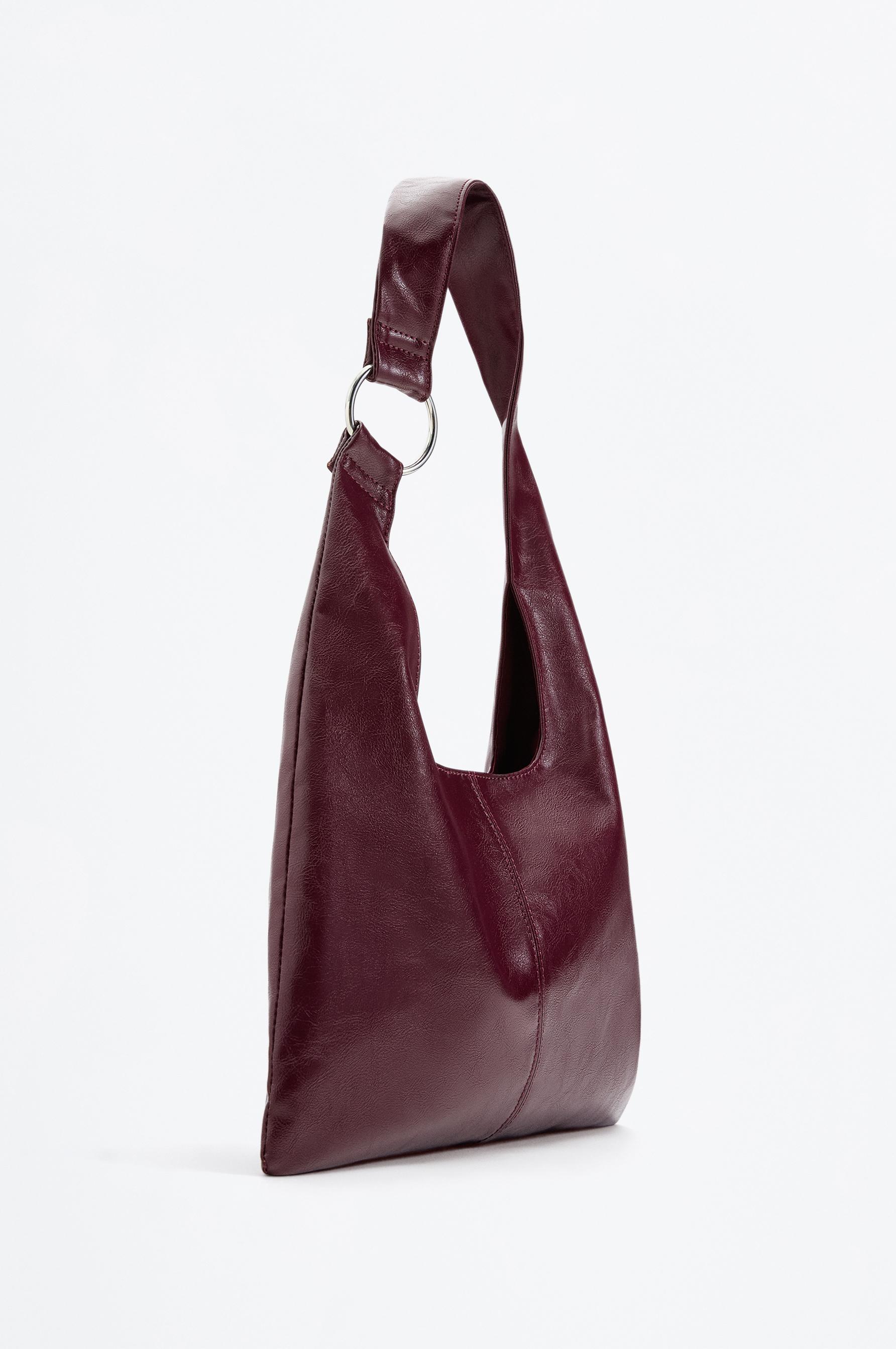 Bolso saca detalle aro