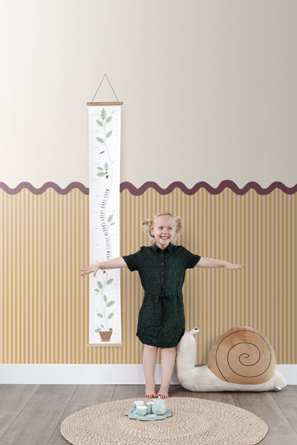 ESTAhome fotobehang lambrisering geel - 2.5 x 2.79 m - 159526