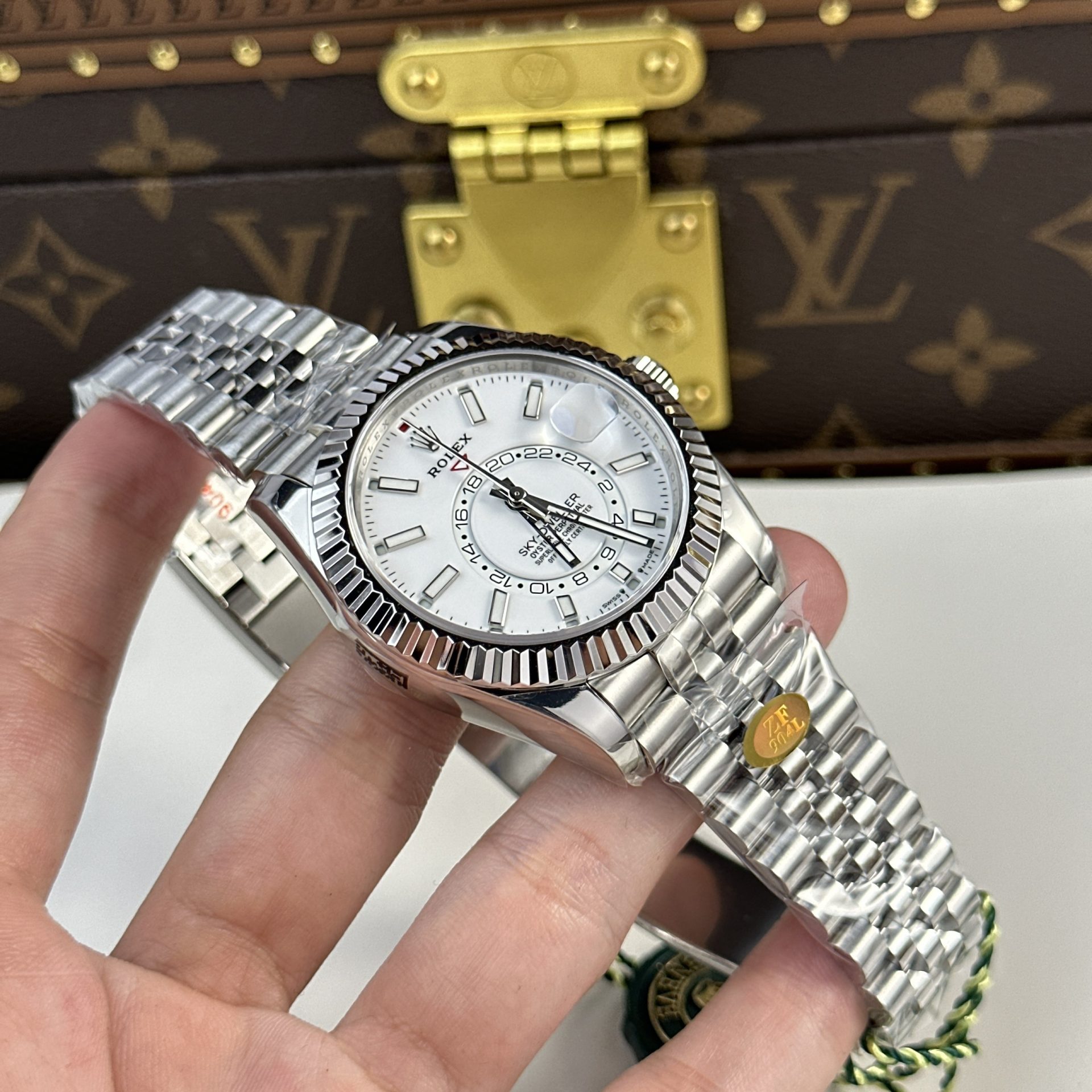 Rolex Sky-Dweller 326934 316L Steel White Dial 42mm Jub AAA Replica