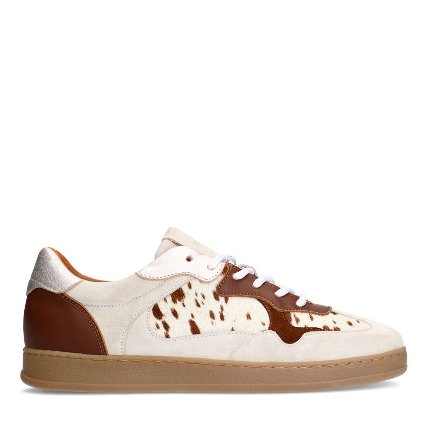 Manfield Beige suède sneakers met cow details