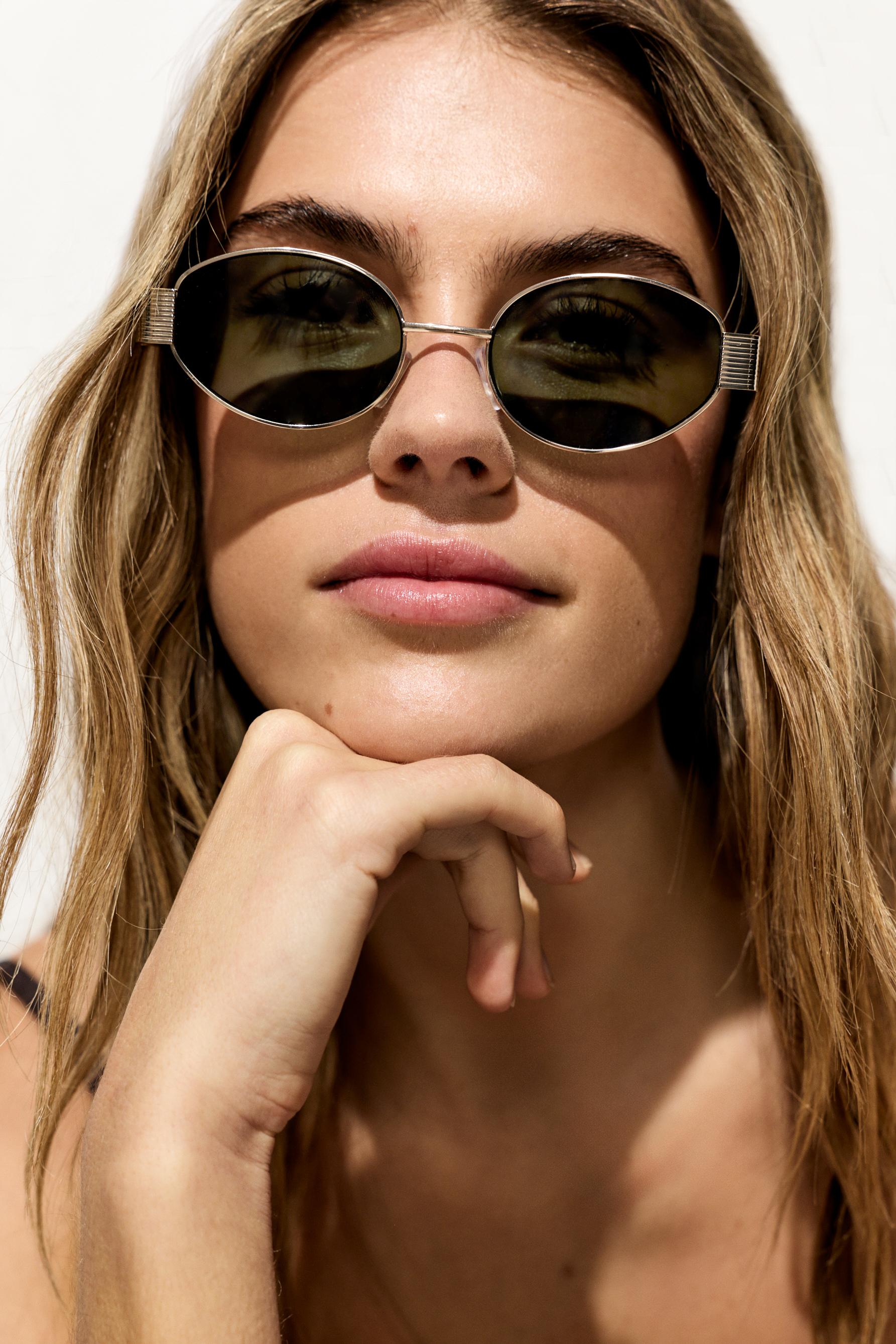 Gafas metálicas ovaladas
