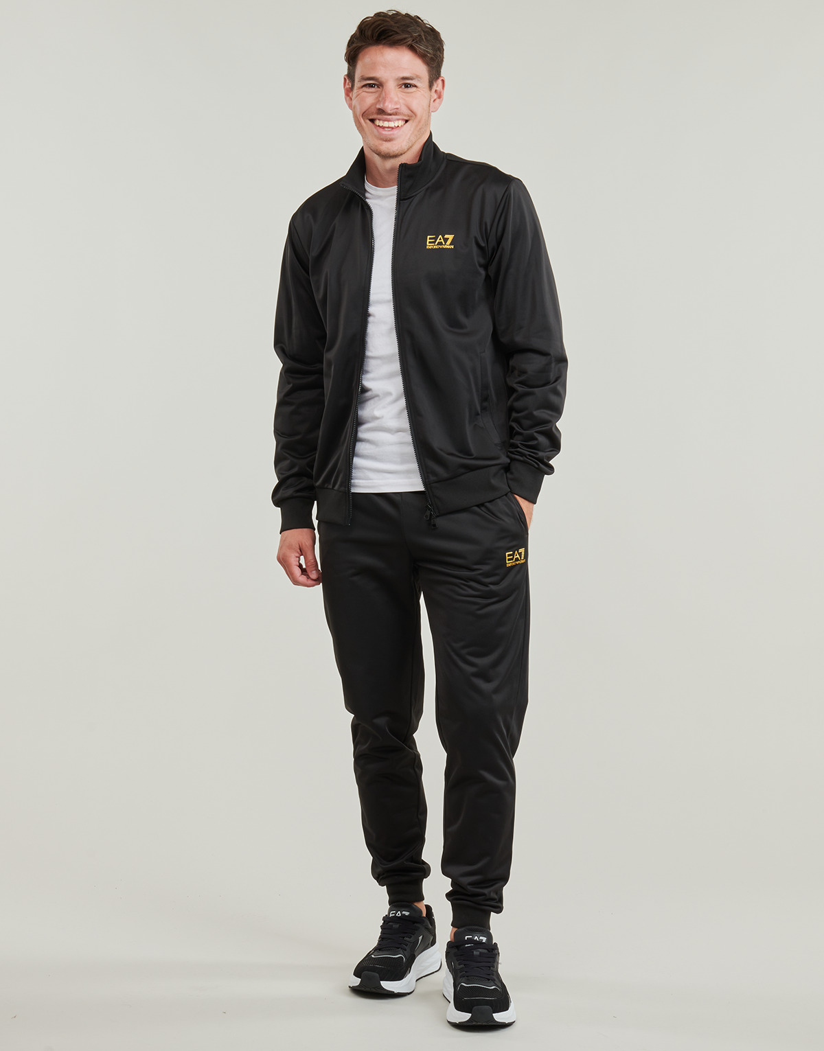 Emporio Armani EA7 - TRAIN CORE ID M T-SUIT TT FZ CH PL - Black / Gold