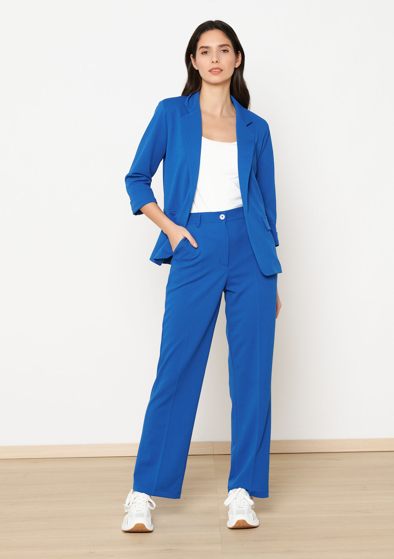 Getailleerde broek in cr&ecirc;pe